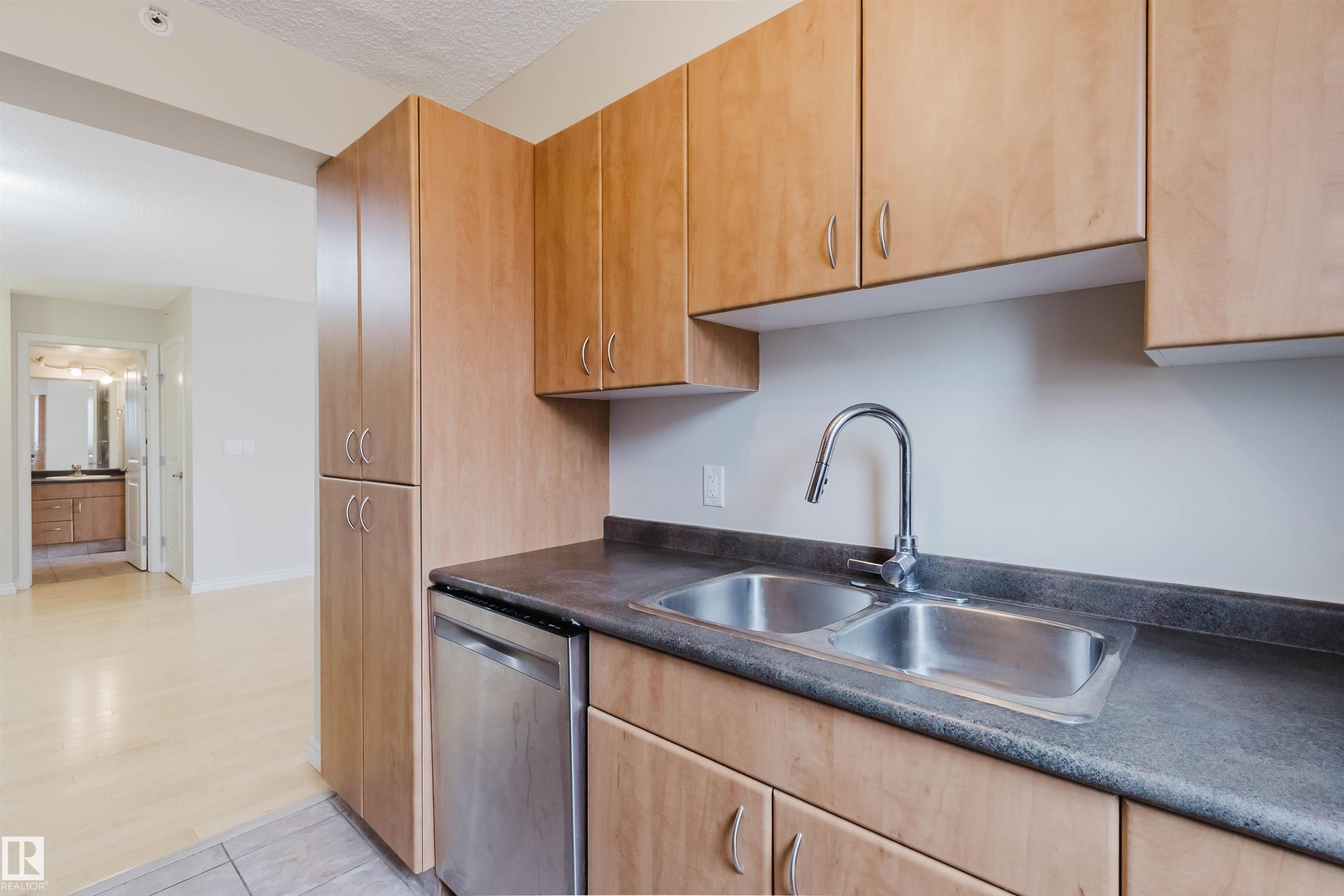 https://zimg.paragon.ice.com/ParagonImages/Property/PM/RAE/225410621/15/0/0/3154ba35fad16902d3c00ac51269a2b5/1/7dc93c3d2f67d04ce0fcc22c92de75f6/225410621-cceca16e-e7a1-4ed2-b7fe-7df30ecbcd40.JPG