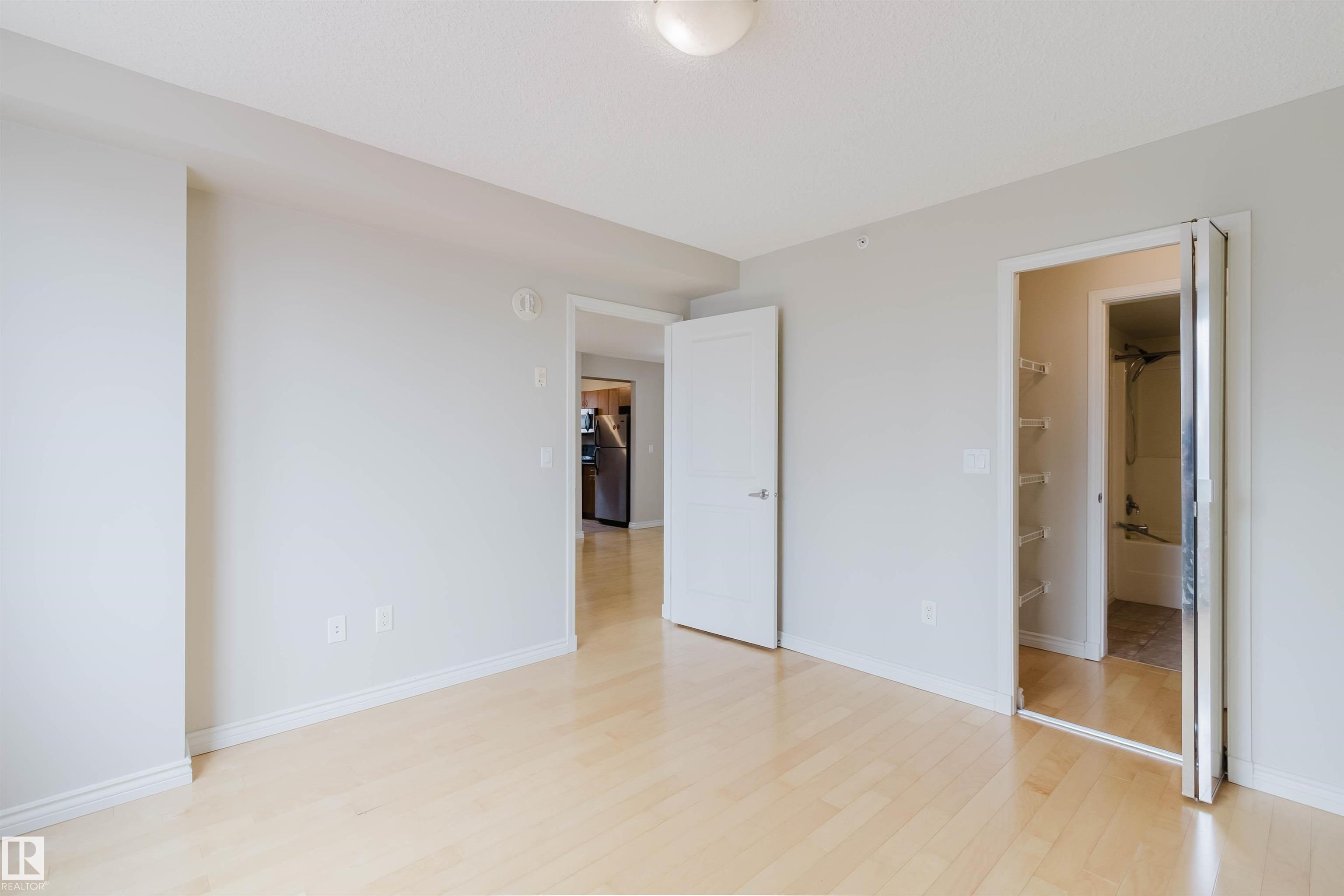 https://zimg.paragon.ice.com/ParagonImages/Property/PM/RAE/225410621/18/0/0/fe86b9d0e2c03f11ce3636ffe576f2ec/1/7dc93c3d2f67d04ce0fcc22c92de75f6/225410621-b432c4a1-4fde-444a-bf46-e0815409330f.JPG