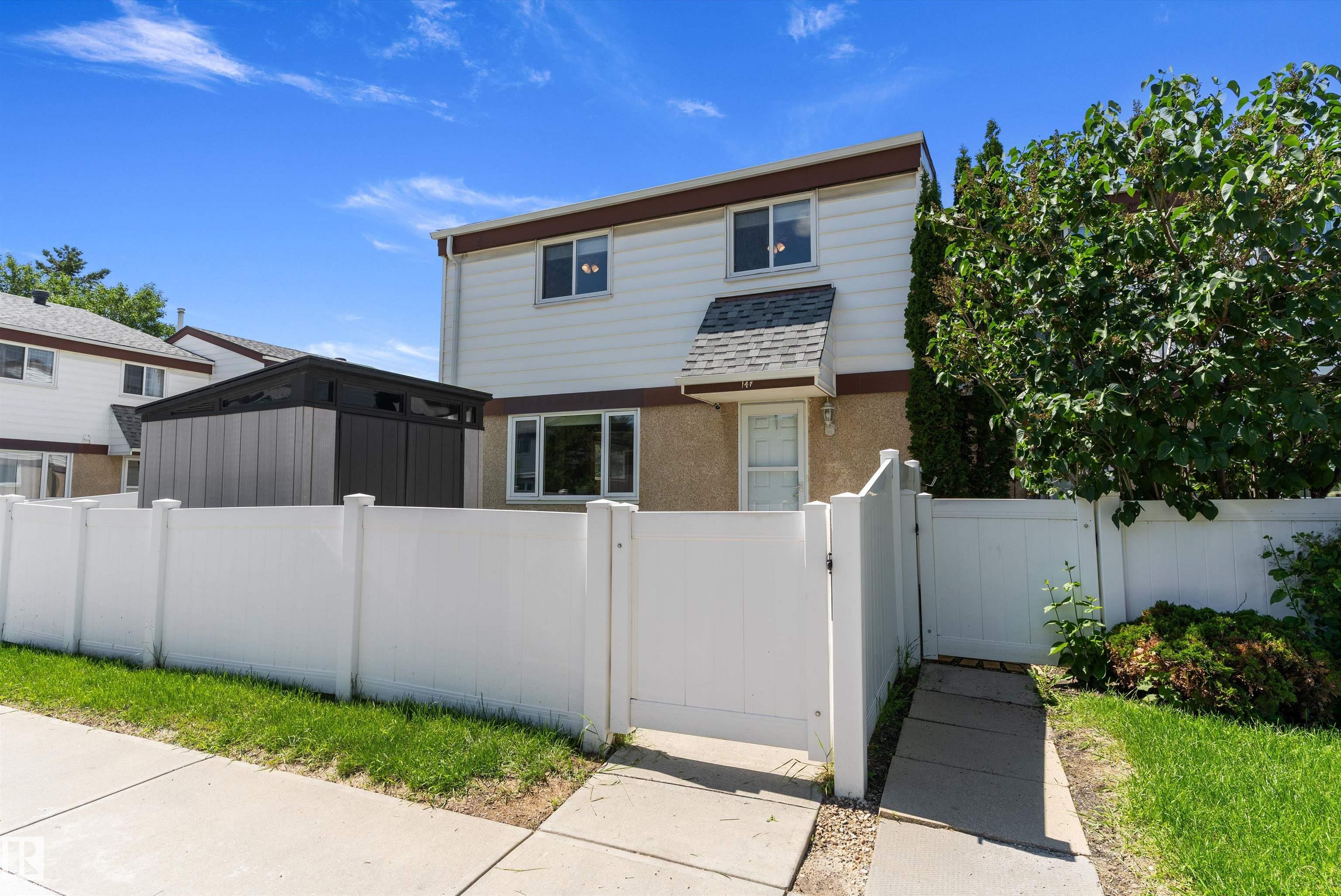 14F Twin Terrace NW, Tweddle Place, Edmonton