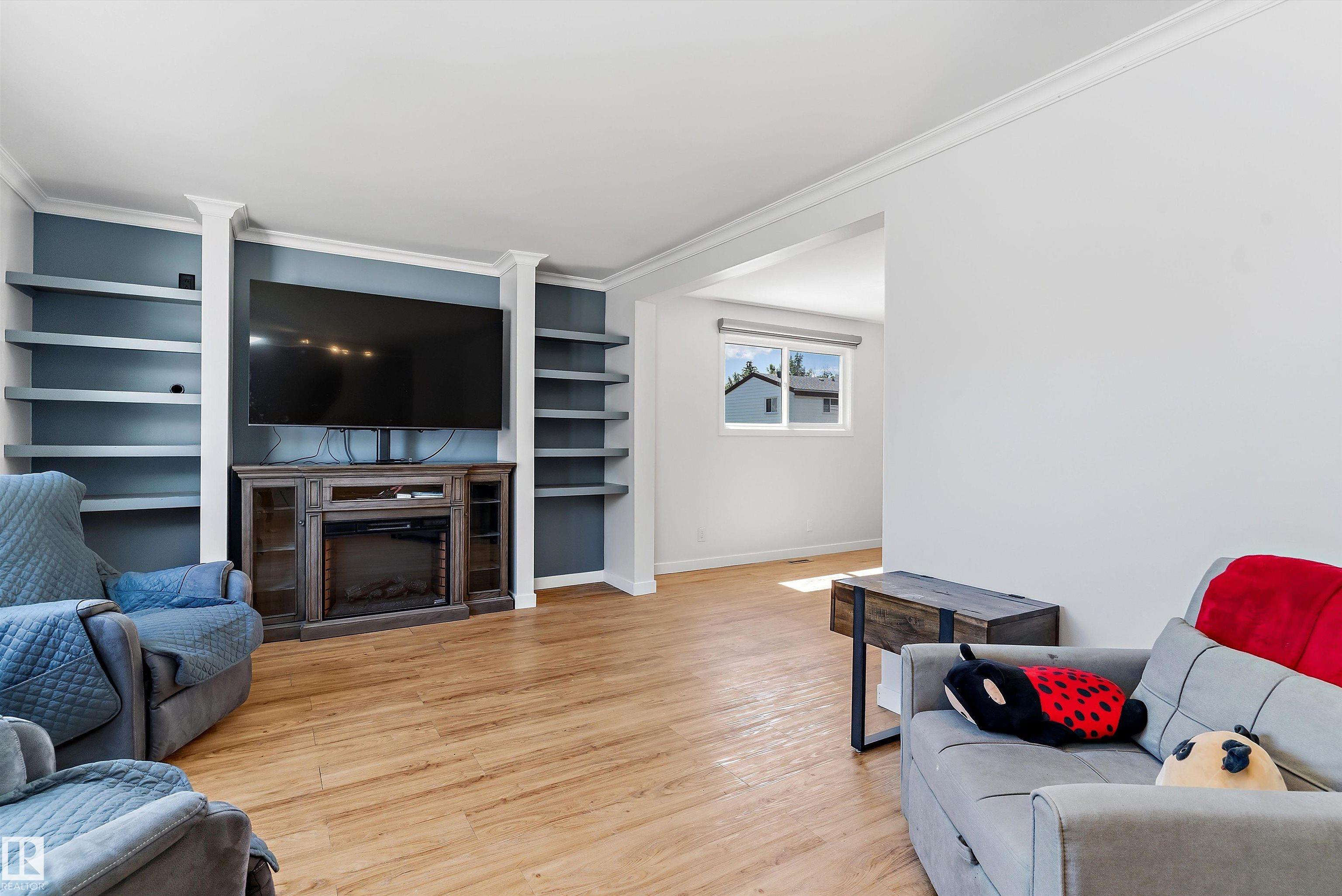 14F Twin Terrace NW, Tweddle Place, Edmonton