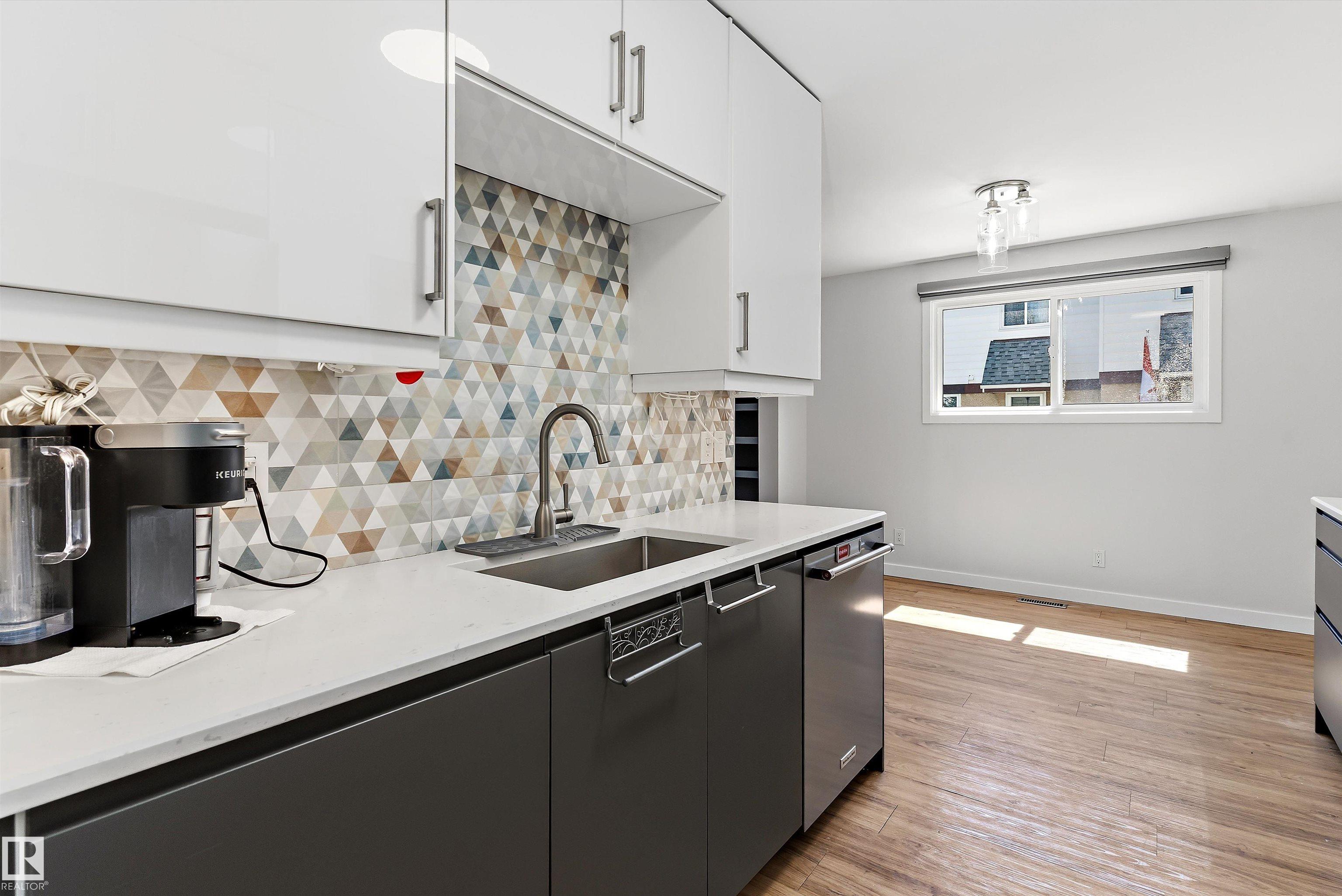 Photo 9 at 14F Twin Terrace NW, Tweddle Place, Edmonton