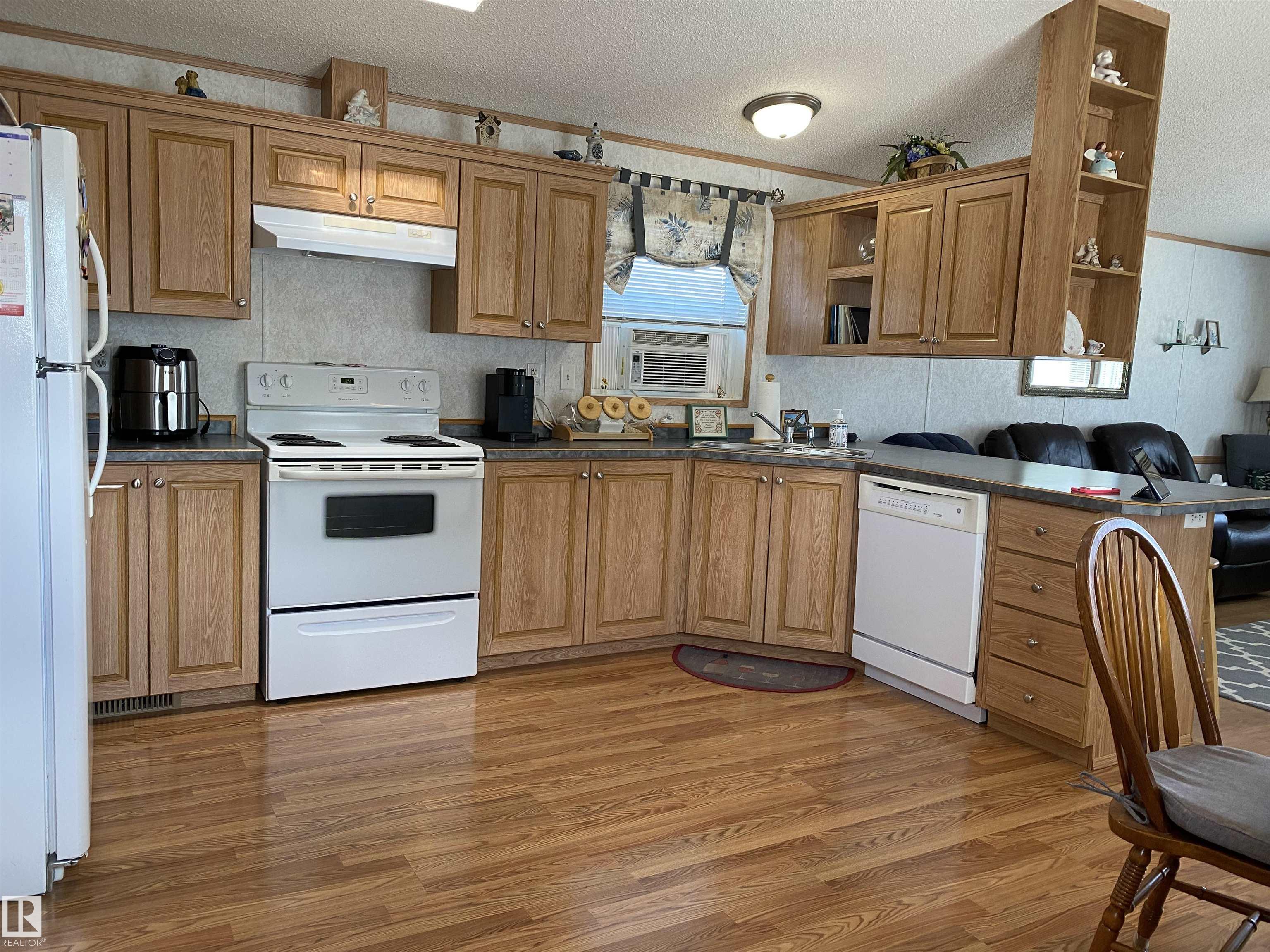 Picture for 320 Evergreen PA NW