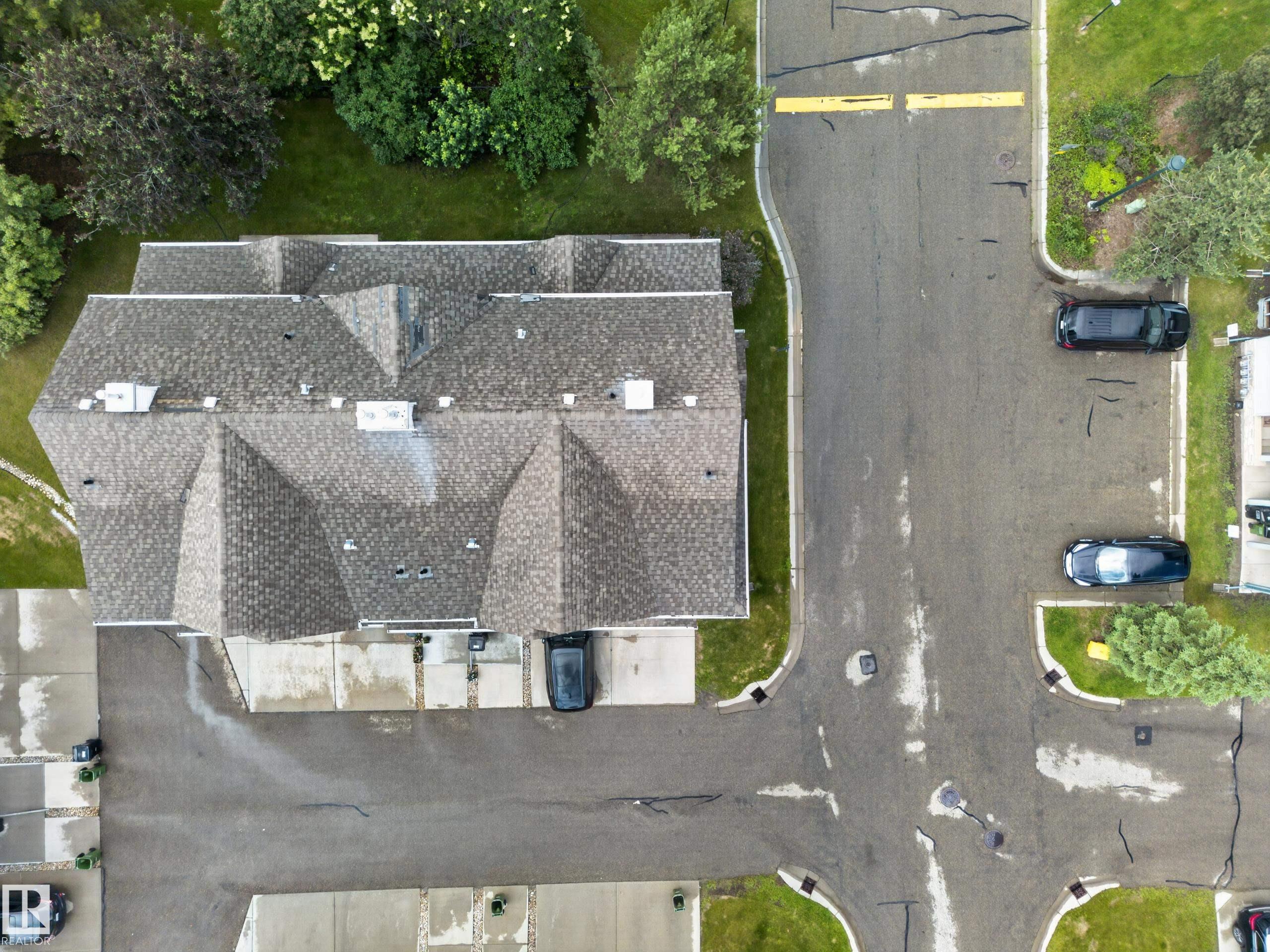Picture for #32 12050 17 AV SW