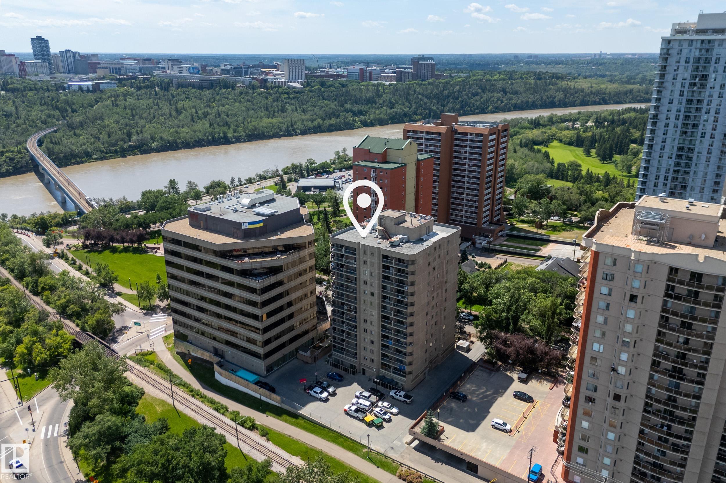 https://zimg.paragon.ice.com/ParagonImages/Property/PM/RAE/225410660/34/0/0/df683c0ccb0f4ab181b05f643bd78c32/1/5e13a76d9a123b209e6fb49015c5592d/225410660-5825b47d-51e8-47fb-875e-4f917a68cc04.JPG