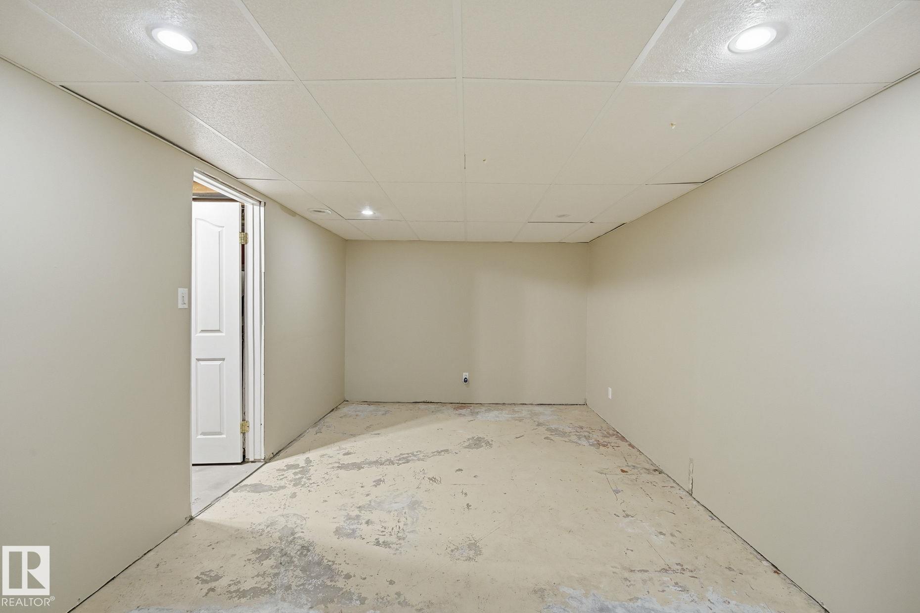 https://zimg.paragon.ice.com/ParagonImages/Property/PM/RAE/225410670/15/0/0/2c45b9c95285305aefd7be31f70a9c1b/1/1871a410b6a737ac9bd8ad0ded8bfca7/225410670-6a394fb3-d69b-4789-925d-51a10ceefb11.JPG