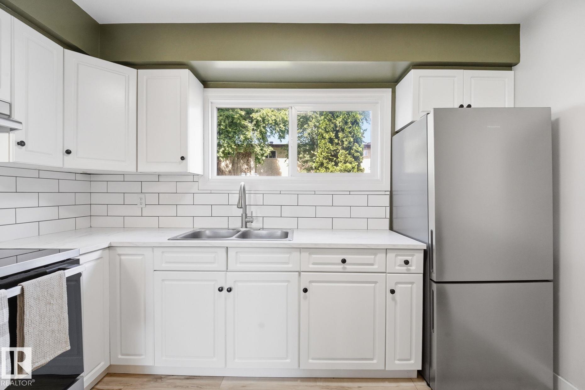 https://zimg.paragon.ice.com/ParagonImages/Property/PM/RAE/225410670/6/0/0/0151e8570898a0a1ed61c2318c9c9bf3/1/1871a410b6a737ac9bd8ad0ded8bfca7/225410670-b0bb478e-c549-4953-8dee-19639ed7cb16.JPG