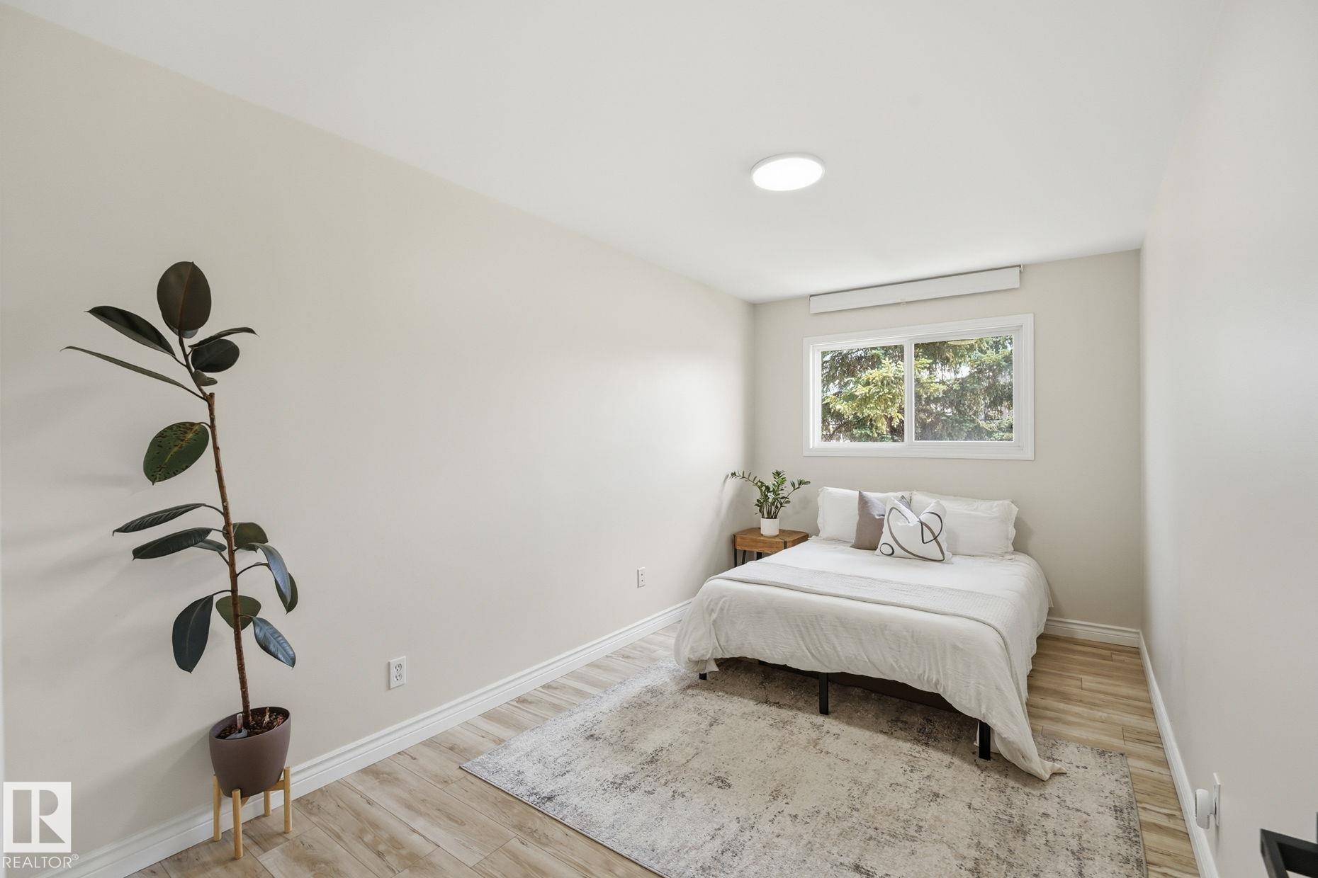 https://zimg.paragon.ice.com/ParagonImages/Property/PM/RAE/225410670/8/0/0/7fe1b476d55b8e050e0247ac3f6d730c/1/1871a410b6a737ac9bd8ad0ded8bfca7/225410670-243e36f4-53c2-474a-8a3d-affe6075451e.JPG