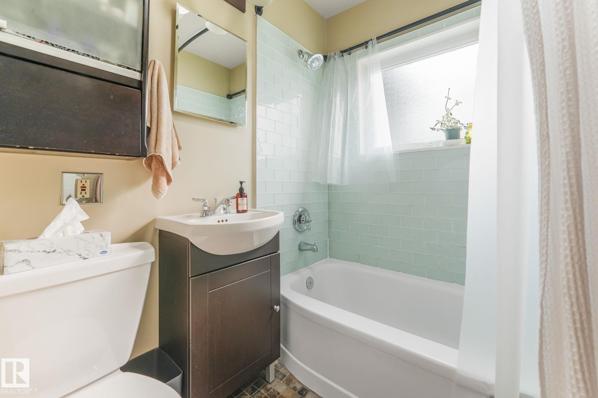 Photo 42 at 11422 70 Street NW, Bellevue, Edmonton