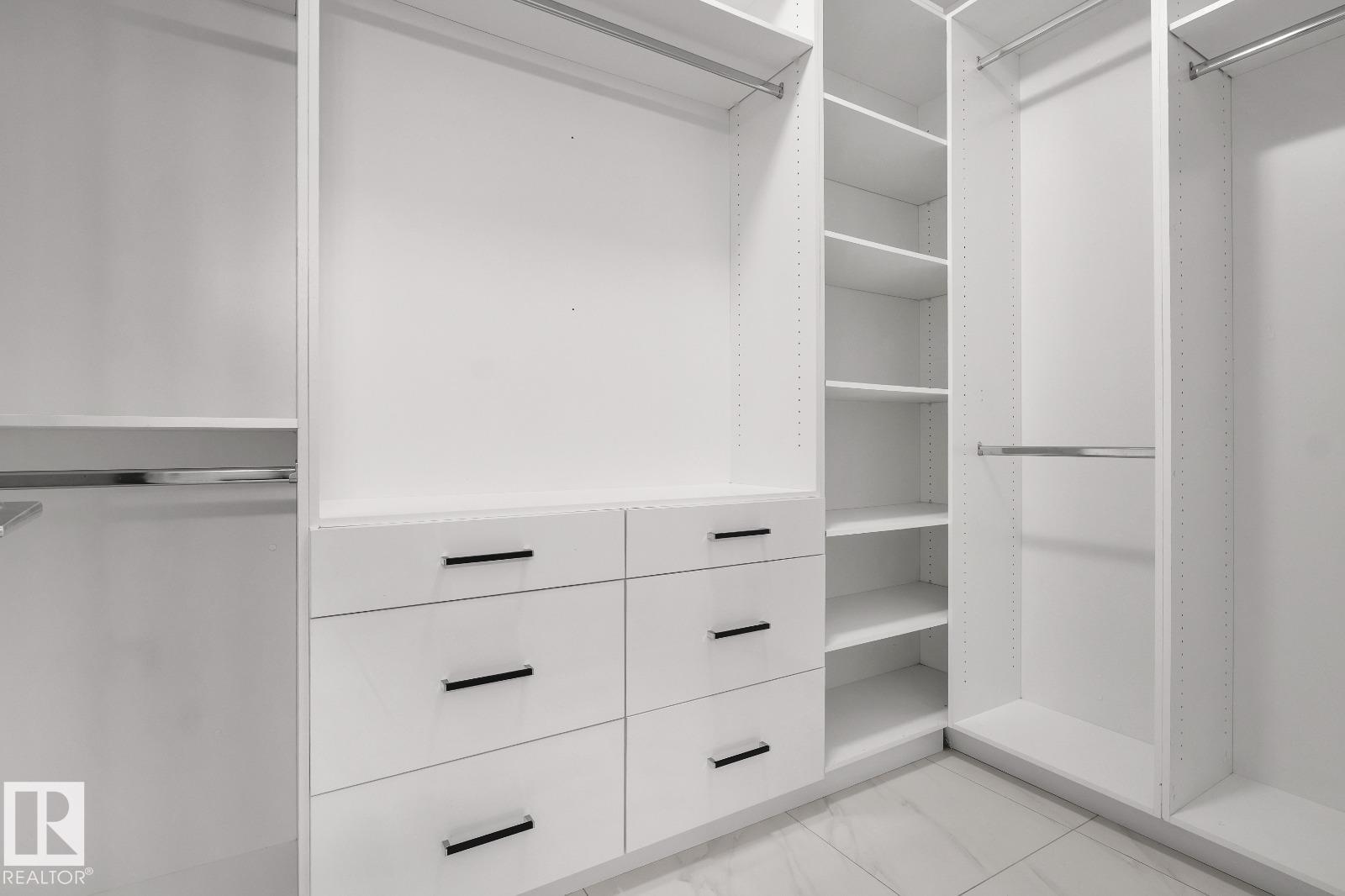 https://zimg.paragon.ice.com/ParagonImages/Property/PM/RAE/225410685/14/0/0/7bc45bdeedf452e0635d9b999a9e8f63/1/d9f5a49ac9102db030fc3820eee06e3e/225410685-837887ba-f637-47cf-96ba-a1b4469fd913.JPG