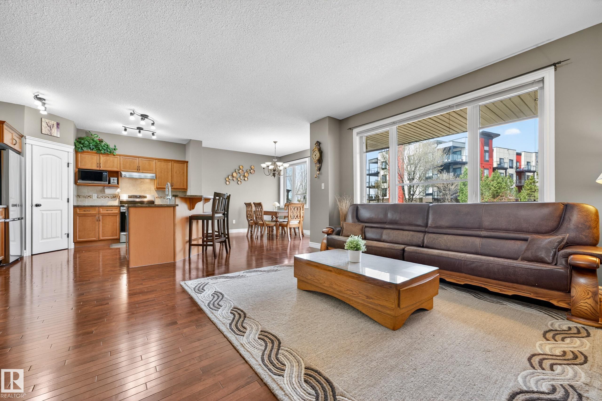 https://zimg.paragon.ice.com/ParagonImages/Property/PM/RAE/225410713/10/0/0/3853502ee1c3114db04ee7954c4da343/1/700280ba867a8169a8e1c6e56e5d47fc/225410713-016f6322-34a3-4999-b1e1-1f430a0c3752.JPG