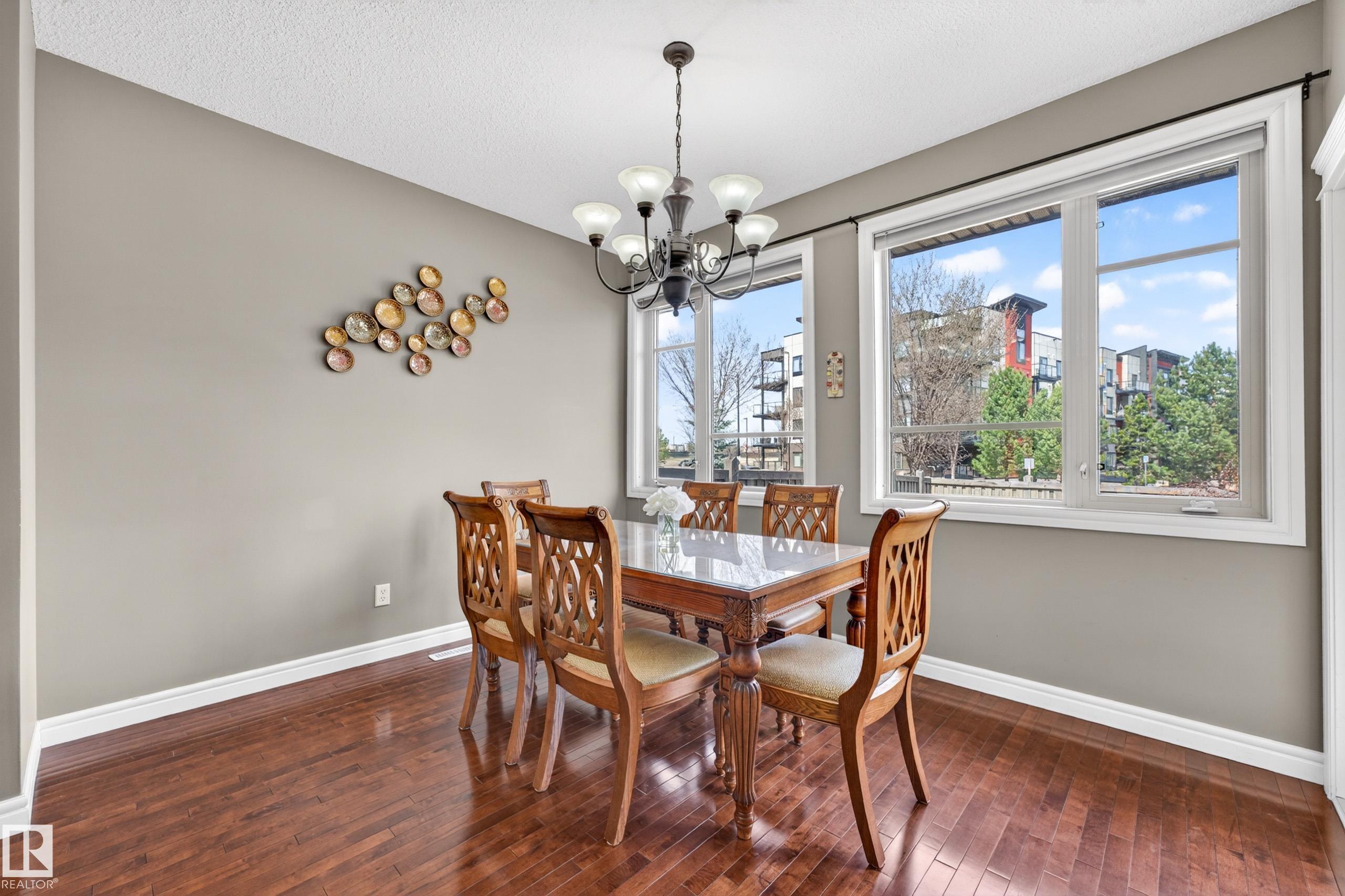 https://zimg.paragon.ice.com/ParagonImages/Property/PM/RAE/225410713/11/0/0/0f2c5b4633a22f468c4d2cc934a52d09/1/700280ba867a8169a8e1c6e56e5d47fc/225410713-e26b76b0-df2e-42f4-b203-57170c802f89.JPG
