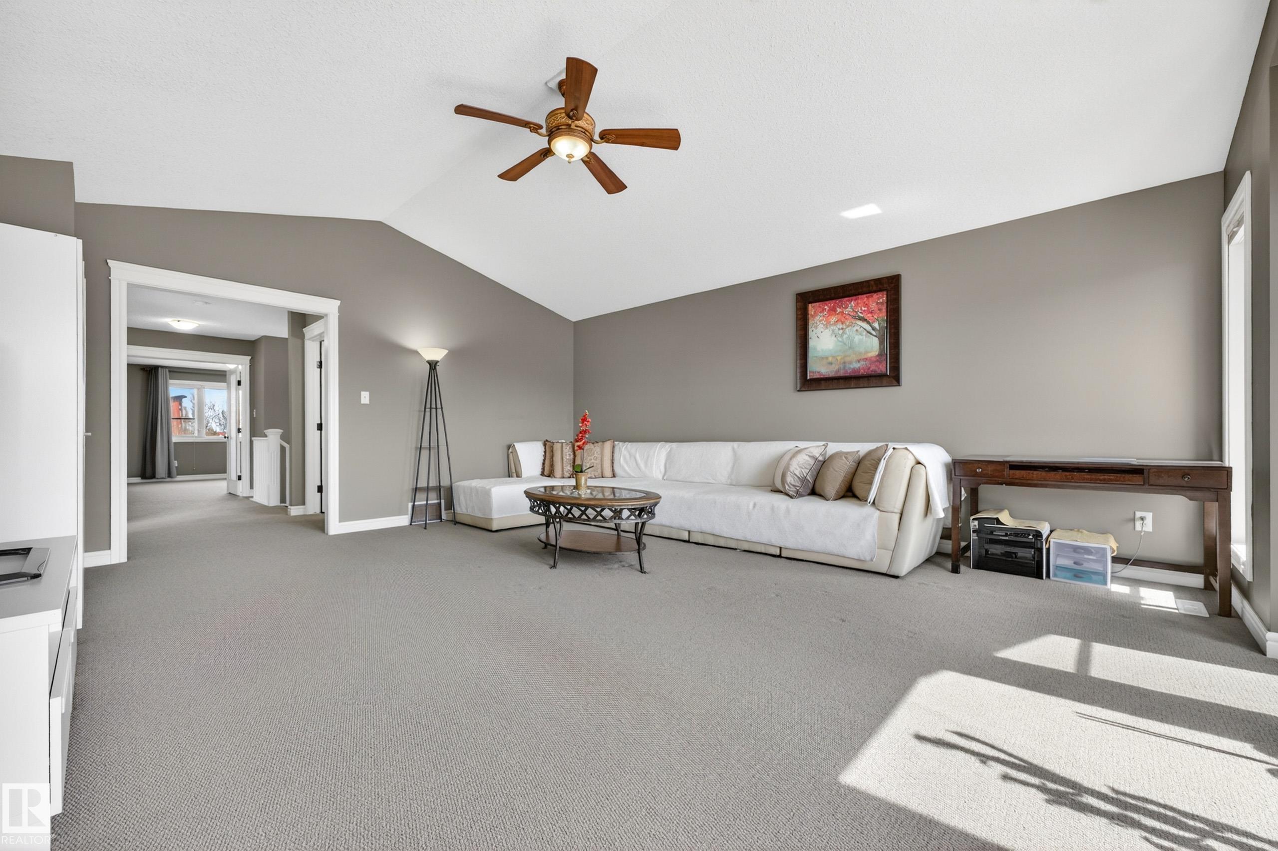 https://zimg.paragon.ice.com/ParagonImages/Property/PM/RAE/225410713/26/0/0/3528221b03c49ae619affc0aee61bbd5/1/700280ba867a8169a8e1c6e56e5d47fc/225410713-e24b6ce6-a547-4f73-ae4a-5978f32c79c2.JPG
