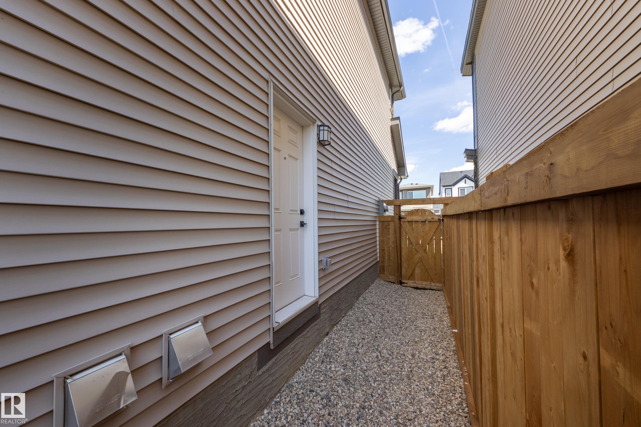 https://zimg.paragon.ice.com/ParagonImages/Property/PM/RAE/225410714/31/0/0/19b44dd569b8277a4f36de93723feb45/1/e3cd73a663b3a1fccefa6686ed723a90/225410714-b59d7b07-d3cb-4349-b410-c342c239a0c2.JPG