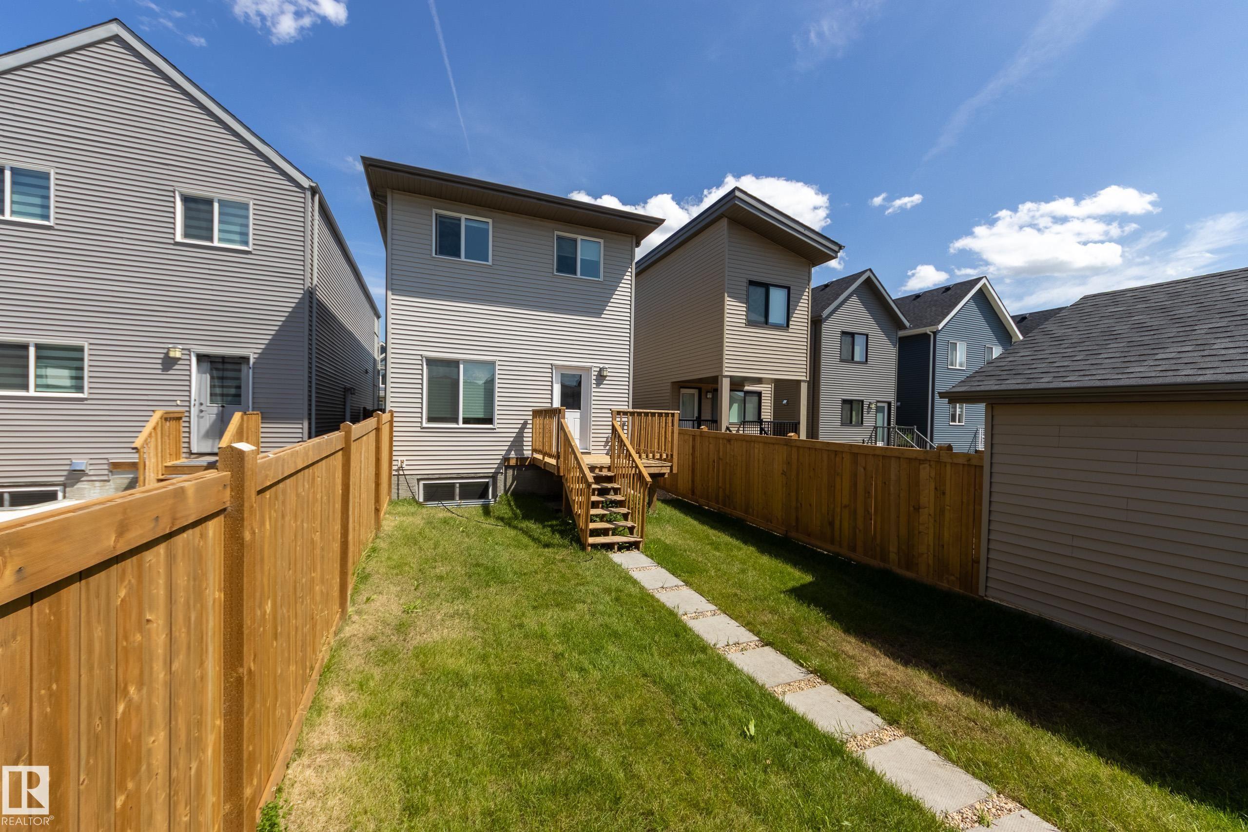 https://zimg.paragon.ice.com/ParagonImages/Property/PM/RAE/225410714/35/0/0/747549923f9e95621078e7052948474d/1/e3cd73a663b3a1fccefa6686ed723a90/225410714-b8e196b7-0b8b-4383-a55c-090e84295430.JPG