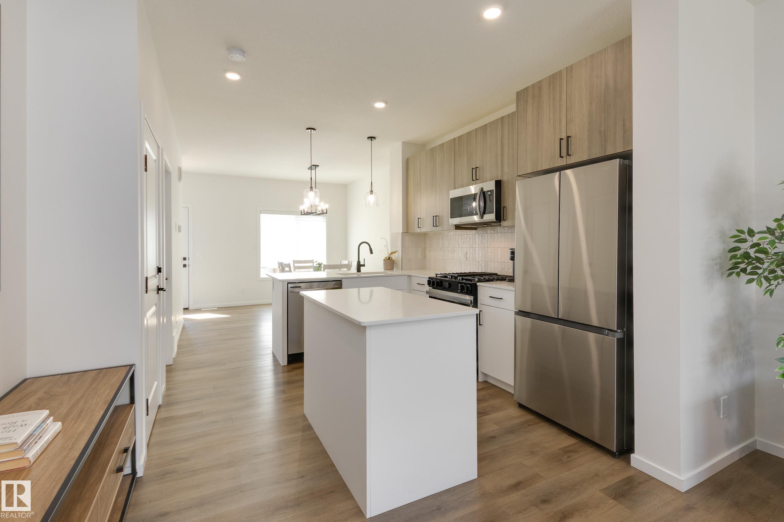 https://zimg.paragon.ice.com/ParagonImages/Property/PM/RAE/225410714/6/0/0/ae19fba03177e4e9e45af3559dcedb33/1/e3cd73a663b3a1fccefa6686ed723a90/225410714-f59ca145-1b23-4a13-8849-4d1497a48613.JPG