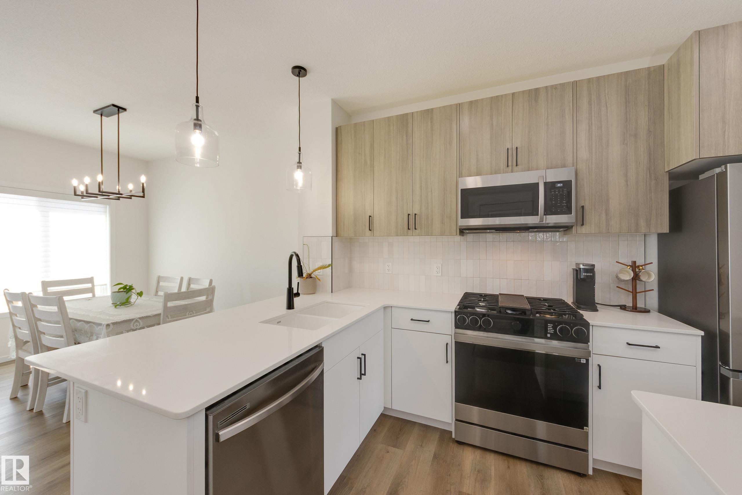 https://zimg.paragon.ice.com/ParagonImages/Property/PM/RAE/225410714/8/0/0/2a10799b10158fdd6253f95371df0b37/1/e3cd73a663b3a1fccefa6686ed723a90/225410714-cf58a547-592a-4e67-a23e-7bc94e7f911a.JPG