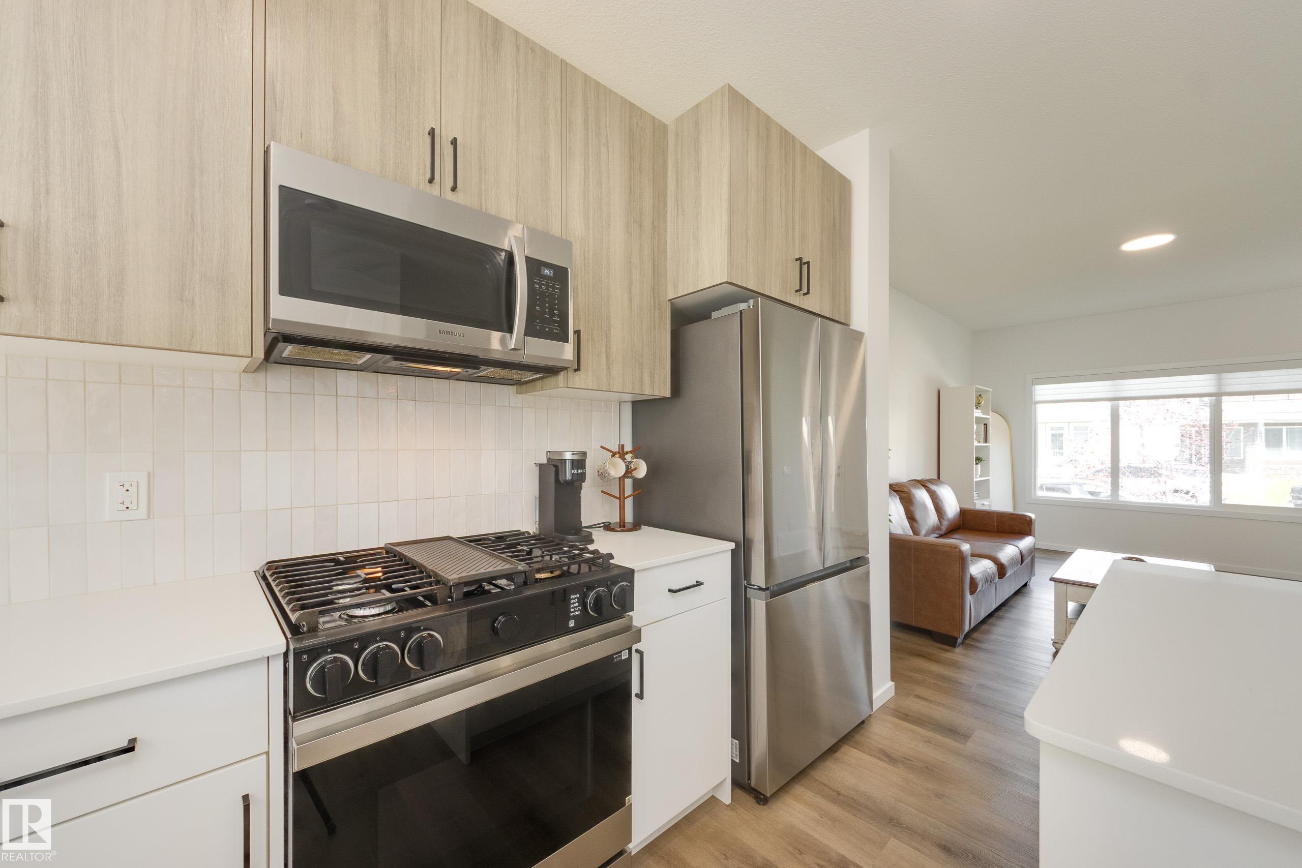 https://zimg.paragon.ice.com/ParagonImages/Property/PM/RAE/225410714/9/0/0/820264740738a8a17b5073a230b769cf/1/e3cd73a663b3a1fccefa6686ed723a90/225410714-836cce78-33c6-42bf-b8c8-b3af9ac0f2dd.JPG