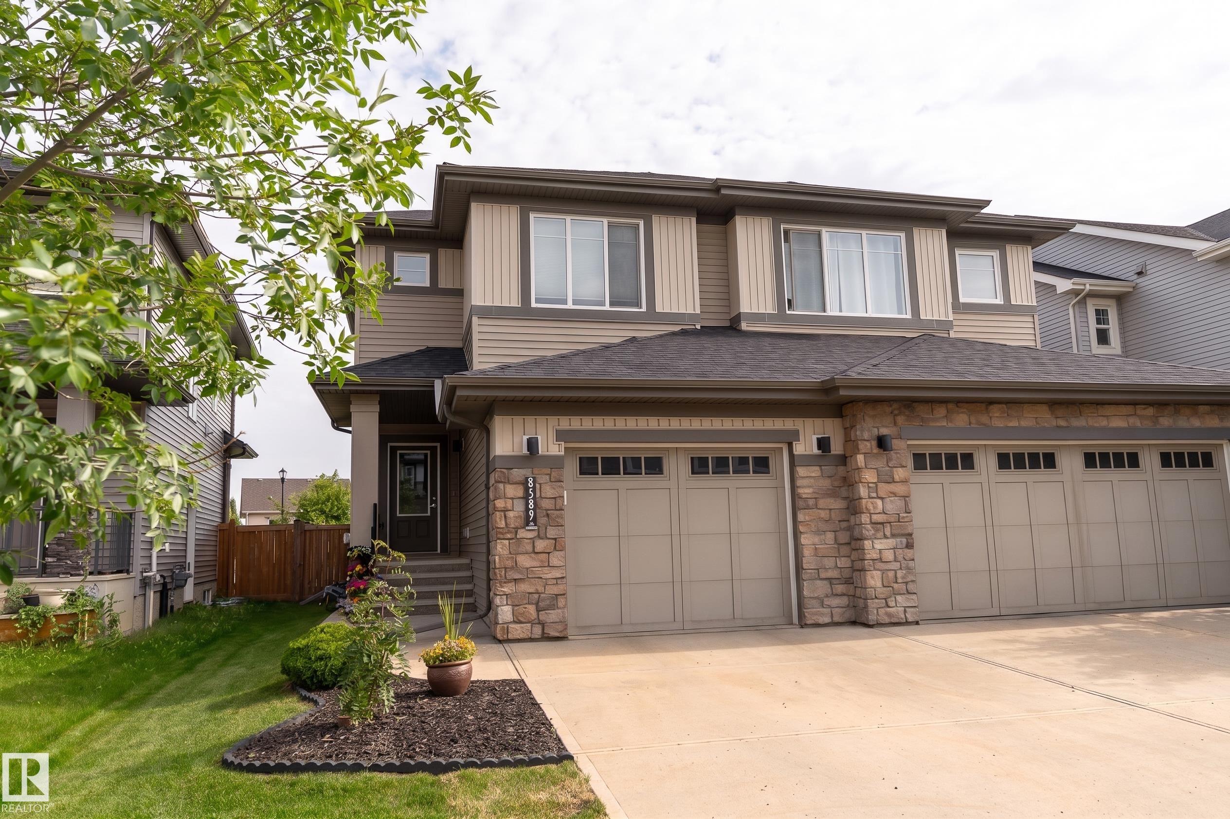 8589 CUSHING Place, Edmonton, AB T6W 3R4