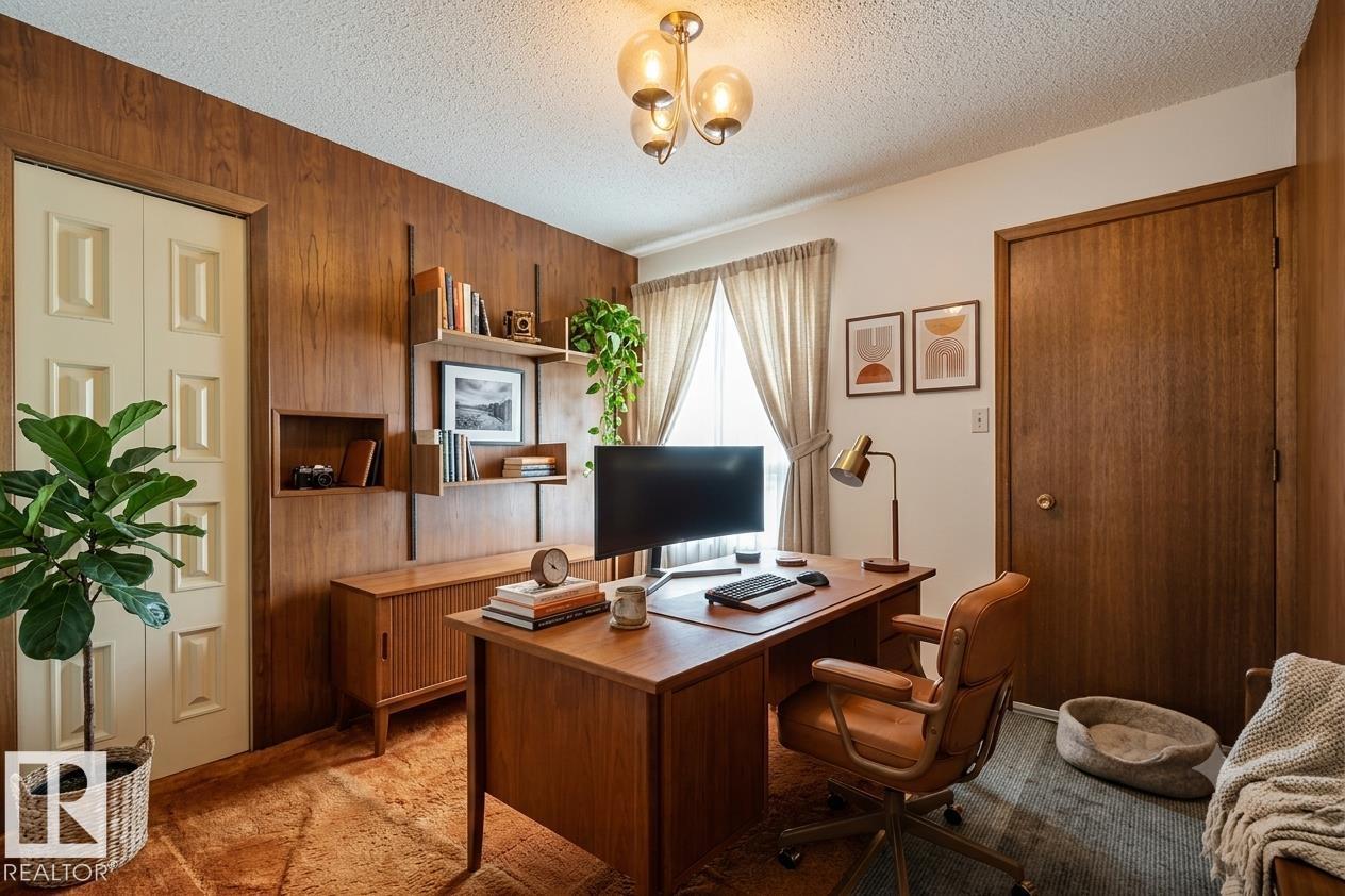 https://zimg.paragon.ice.com/ParagonImages/Property/PM/RAE/225410730/24/0/0/650f3b787adfcb0e2d976f79a719d1db/1/9bf4e28bbf369d4c7594bbbac9f0490b/225410730-64166edb-953d-4857-a2f8-9af1704e8038.JPG