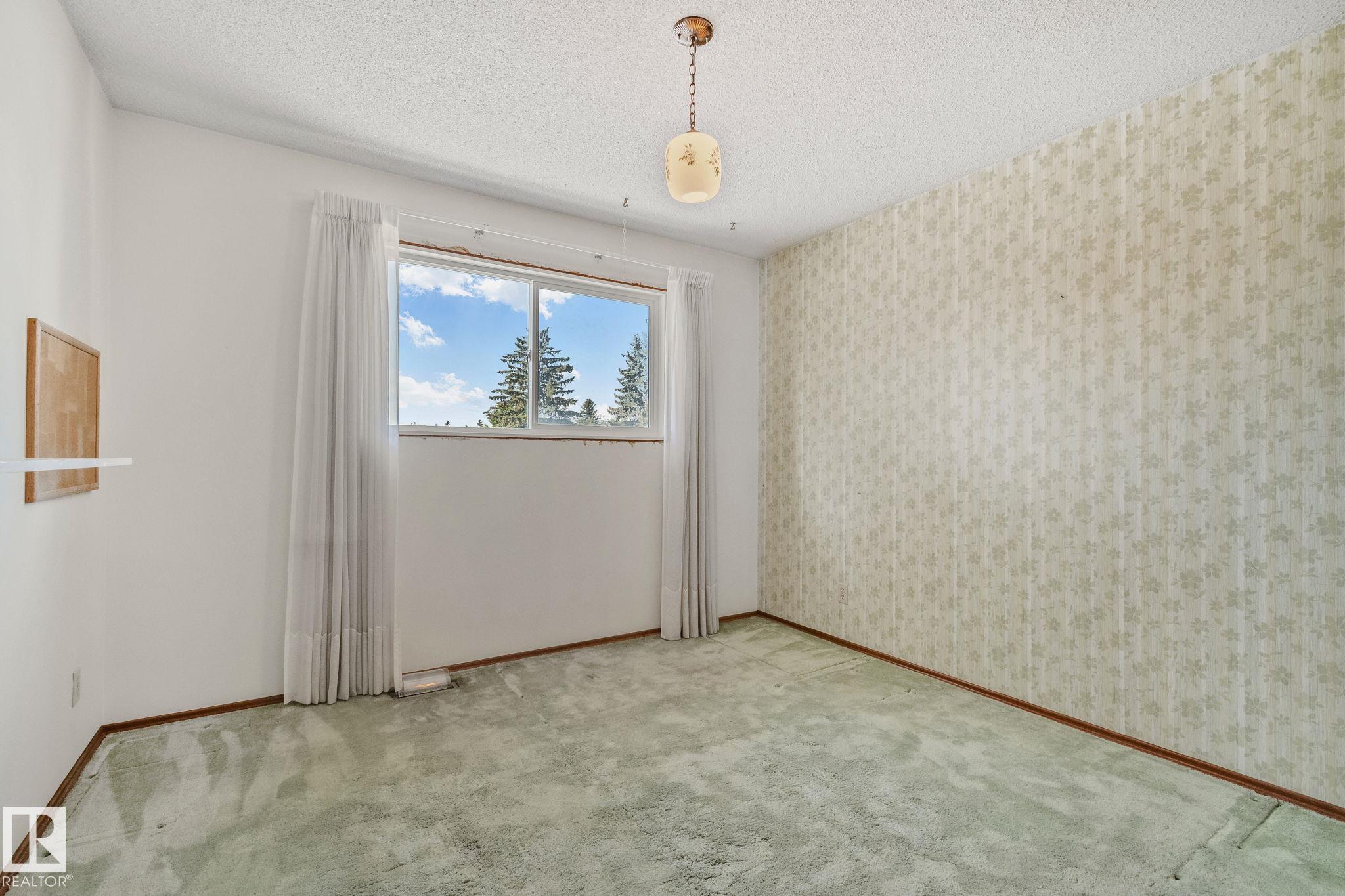 https://zimg.paragon.ice.com/ParagonImages/Property/PM/RAE/225410730/35/0/0/928a354e3fd85450ea4b7d2a998b8247/1/9bf4e28bbf369d4c7594bbbac9f0490b/225410730-5cb2b280-1615-4211-803c-418bccbc8d42.JPG
