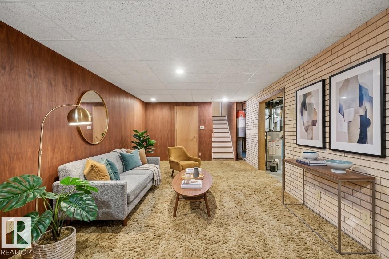 https://zimg.paragon.ice.com/ParagonImages/Property/PM/RAE/225410730/38/0/0/f0845b7d4eff301d4a5a74f1639b0876/1/9bf4e28bbf369d4c7594bbbac9f0490b/225410730-2a921274-ba72-4b2f-93c2-1dbb7c6d6282.JPG