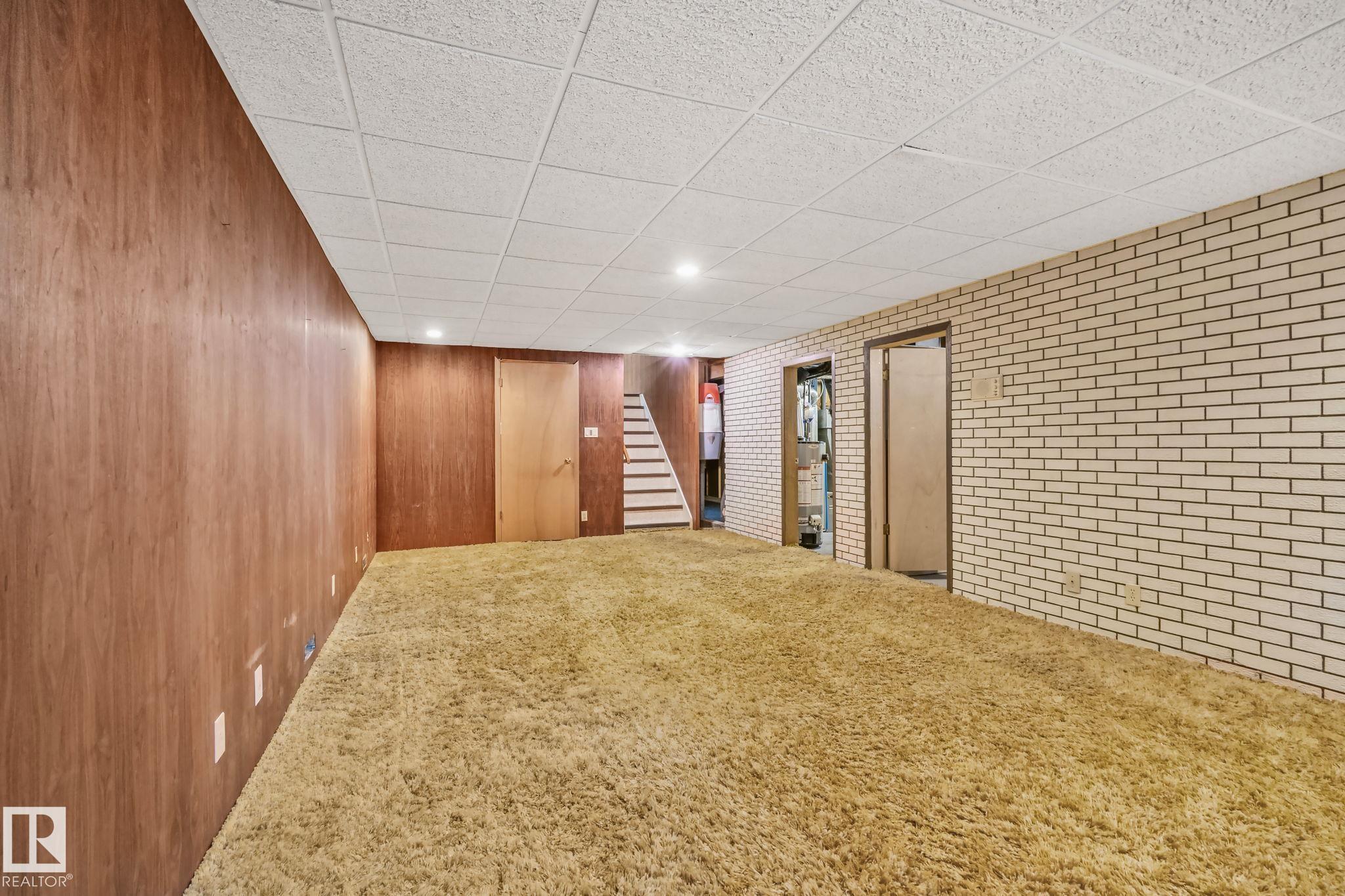 https://zimg.paragon.ice.com/ParagonImages/Property/PM/RAE/225410730/39/0/0/7f65f3f704e0a2e3fb4bfa471a60bc6c/1/9bf4e28bbf369d4c7594bbbac9f0490b/225410730-d7264ab5-3670-4341-839f-7203fcde57bc.JPG
