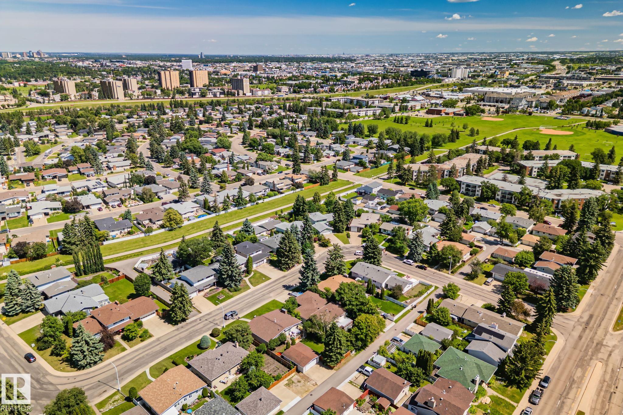 https://zimg.paragon.ice.com/ParagonImages/Property/PM/RAE/225410730/64/0/0/d972ddbb34ec592db83a35639dd8ca34/1/9bf4e28bbf369d4c7594bbbac9f0490b/225410730-fe916a20-6a33-4db7-9a6d-e0ad433ef96f.JPG
