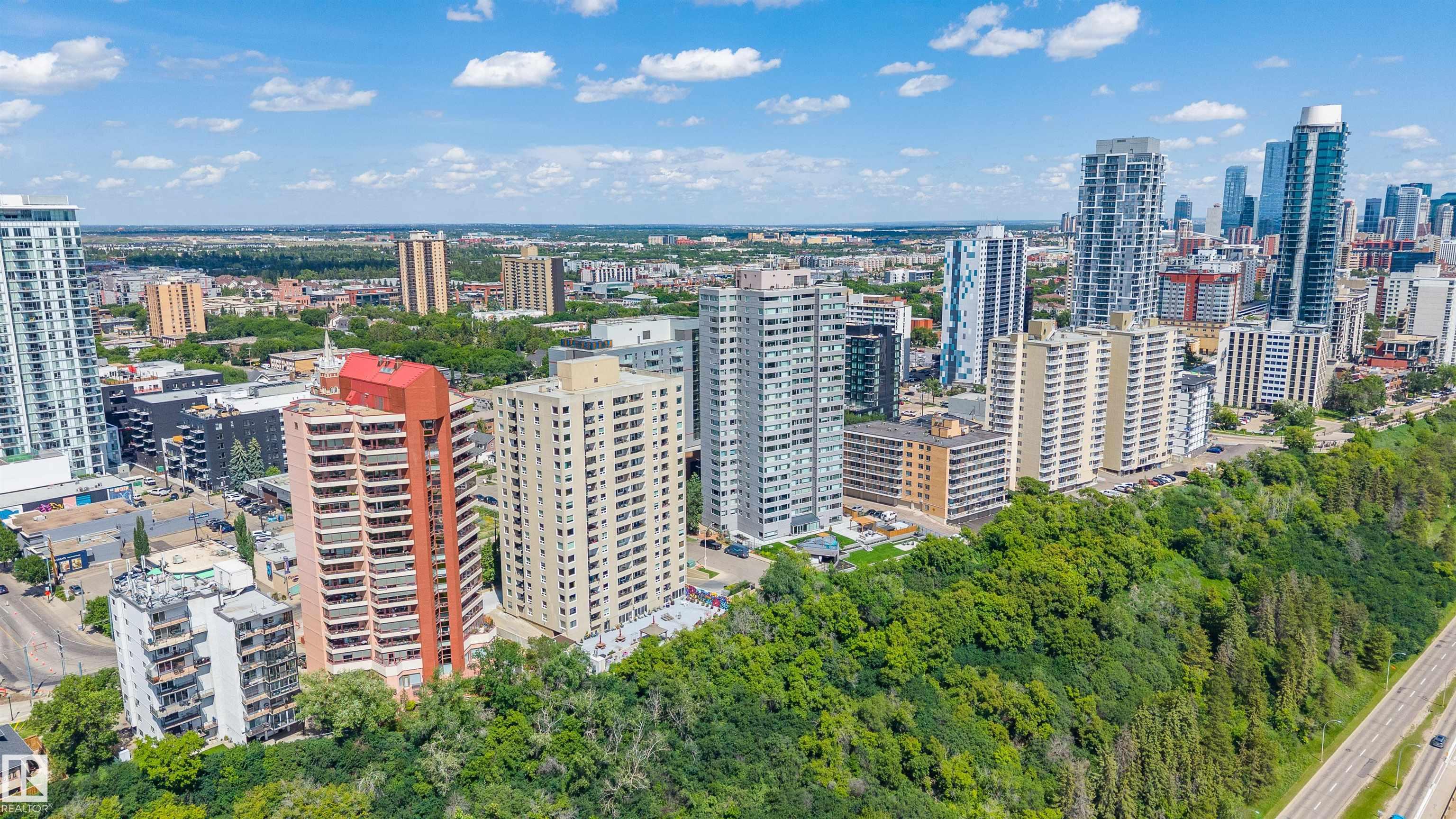 https://zimg.paragon.ice.com/ParagonImages/Property/PM/RAE/225410739/43/0/0/78cff200b55fcc5916db6bebddb9611b/1/4a8e73e983a3daac881e3f7633045be3/225410739-3d8349f1-3686-4b92-a6e2-e393ba9ee83d.JPG