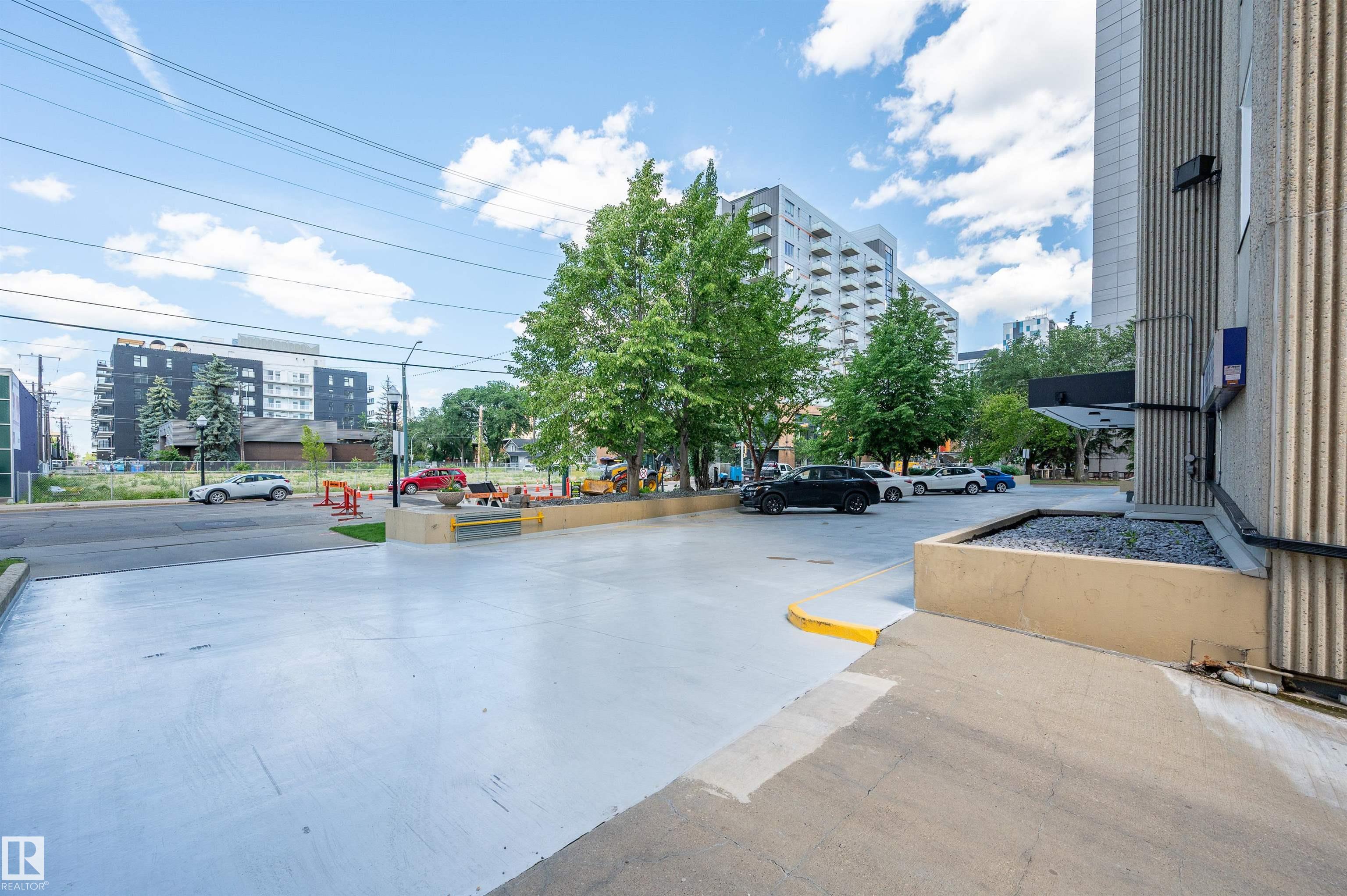https://zimg.paragon.ice.com/ParagonImages/Property/PM/RAE/225410739/48/0/0/6e80e58bfe5add4d470857d9511d95e1/1/4a8e73e983a3daac881e3f7633045be3/225410739-67b113b8-1496-4dc9-a928-90fee76733e7.JPG