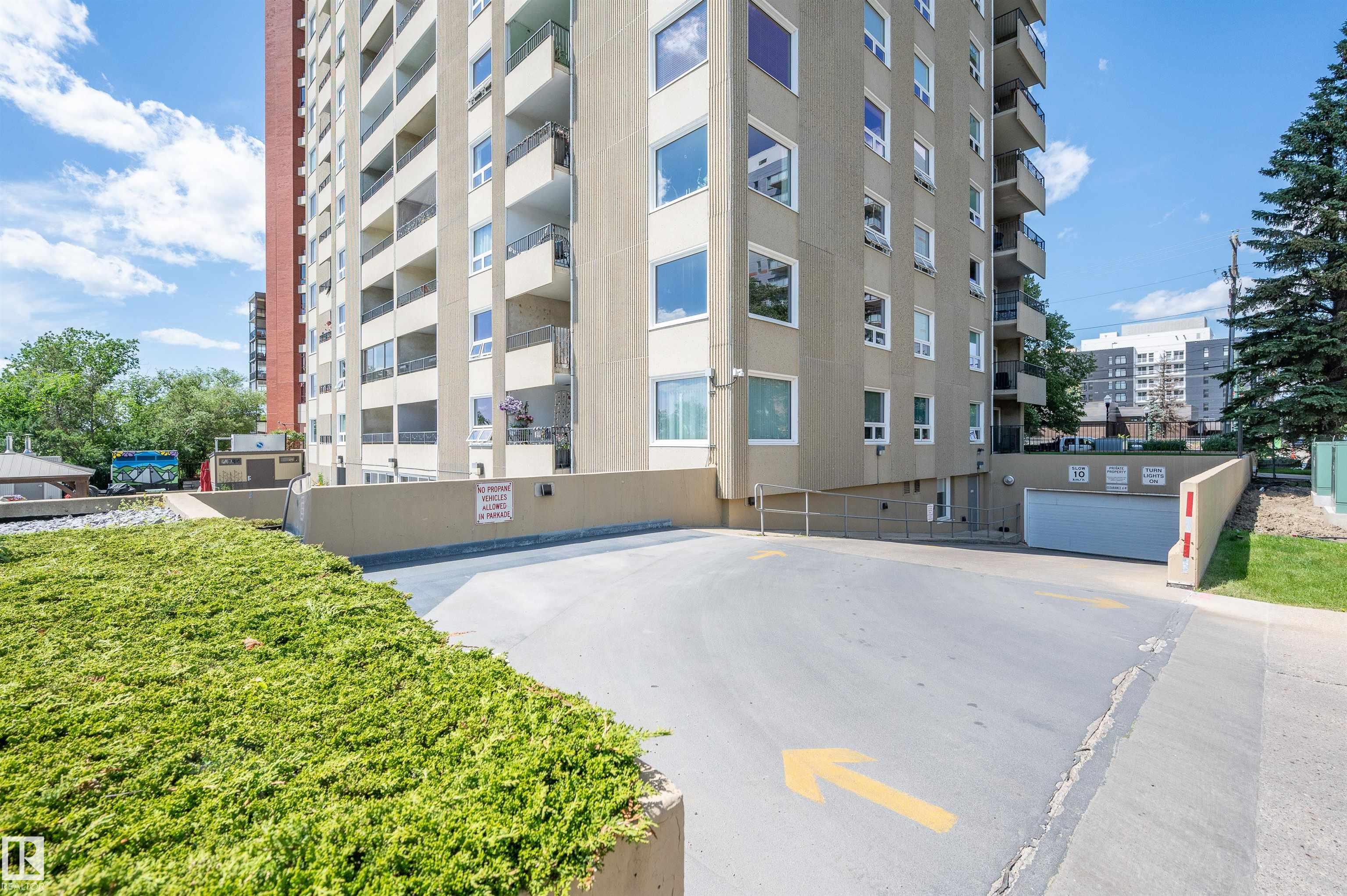 https://zimg.paragon.ice.com/ParagonImages/Property/PM/RAE/225410739/49/0/0/1b585823a31172f2f4c69f2eba340029/1/4a8e73e983a3daac881e3f7633045be3/225410739-5dac721c-48e4-440c-9a0b-1261af2ae026.JPG