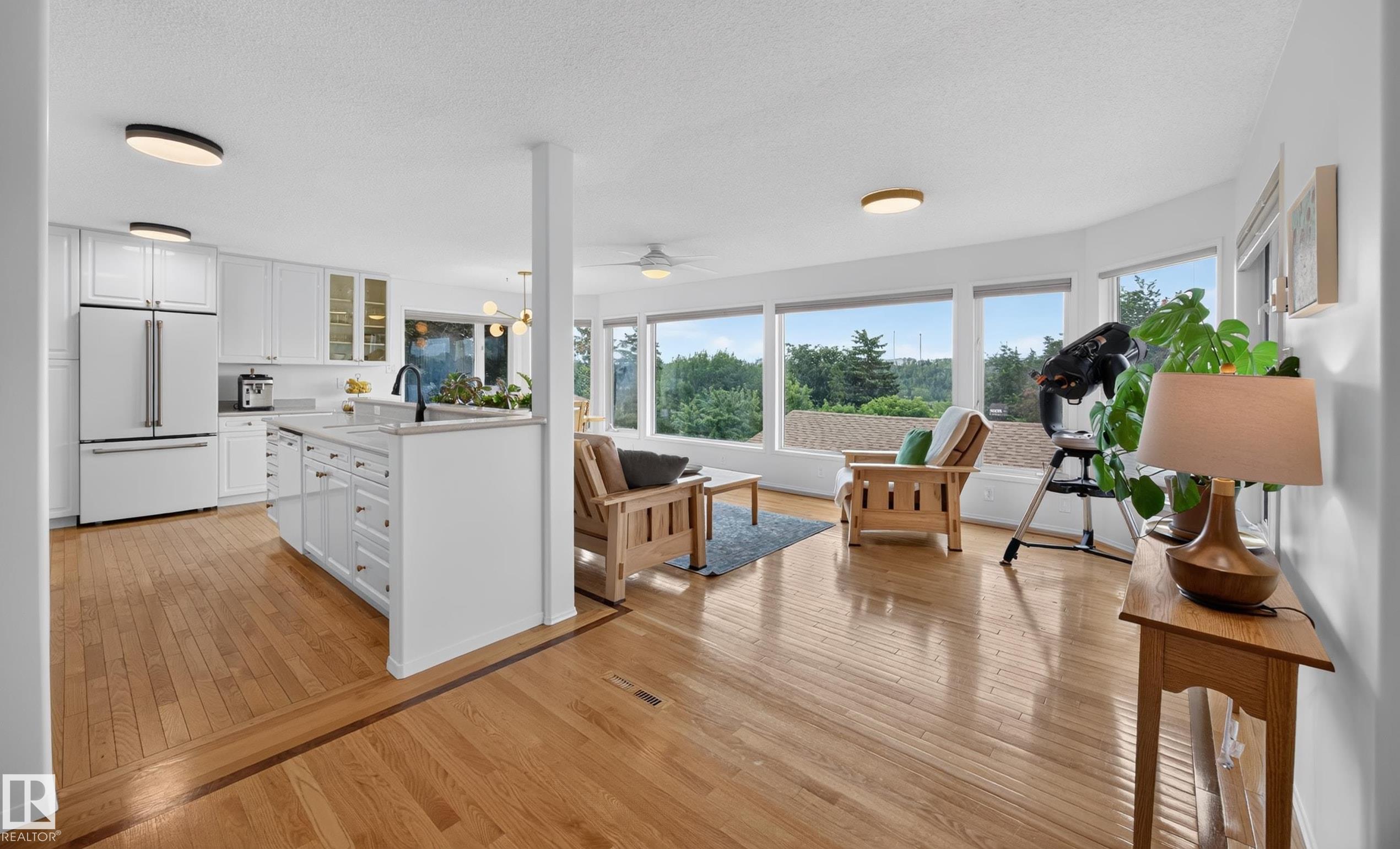 https://zimg.paragon.ice.com/ParagonImages/Property/PM/RAE/225410744/1/0/0/7830fac2b3092047c8ec90d914c026fe/1/105a87af02df9501ee6b3125ab8b7737/225410744-d2afa38c-3757-4265-89eb-568454f8f072.JPG