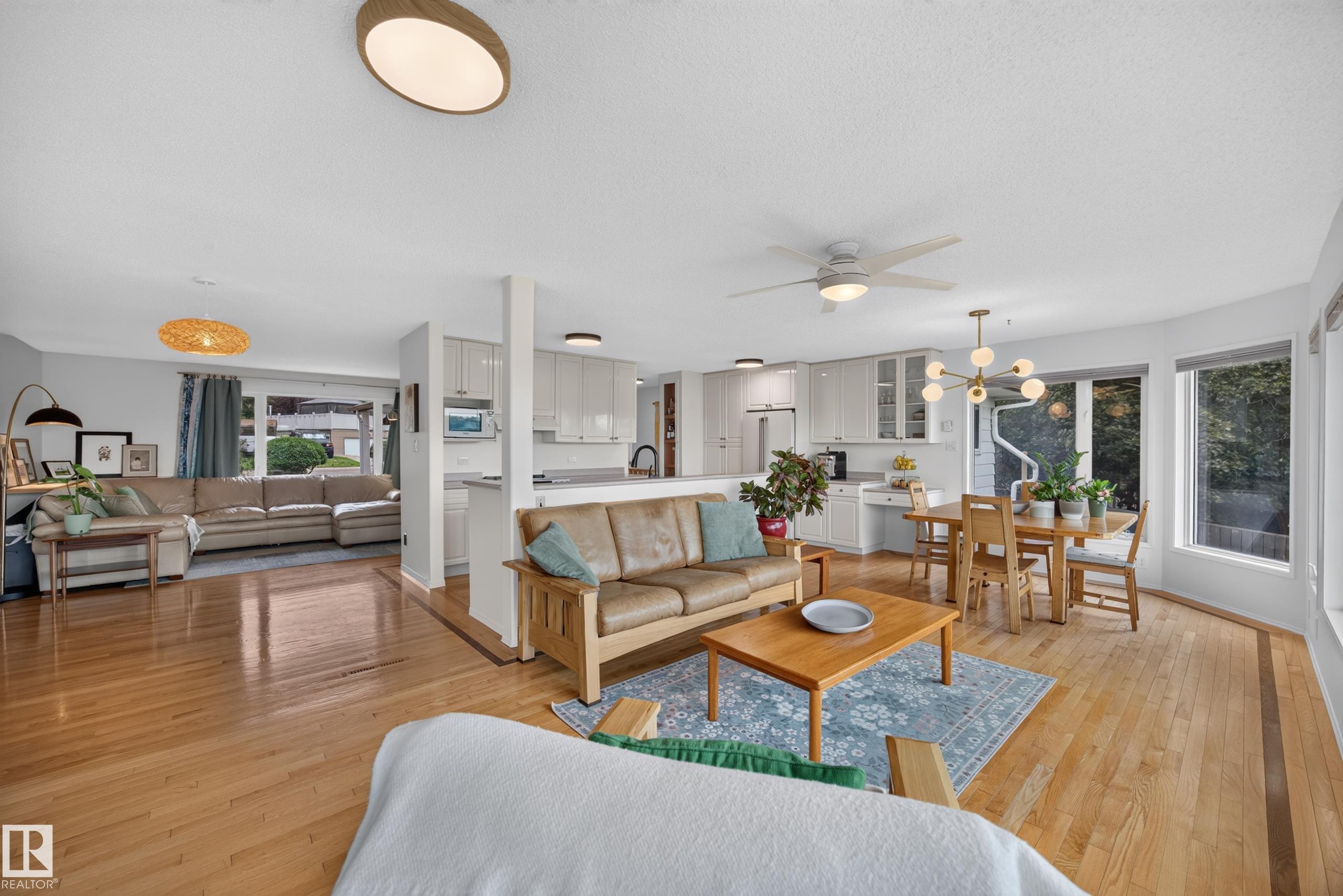 https://zimg.paragon.ice.com/ParagonImages/Property/PM/RAE/225410744/12/0/0/50280b0402643fe39789da92bd4dba63/1/105a87af02df9501ee6b3125ab8b7737/225410744-c663e7aa-e324-4ec2-9d41-16ba4c98ff0a.JPG