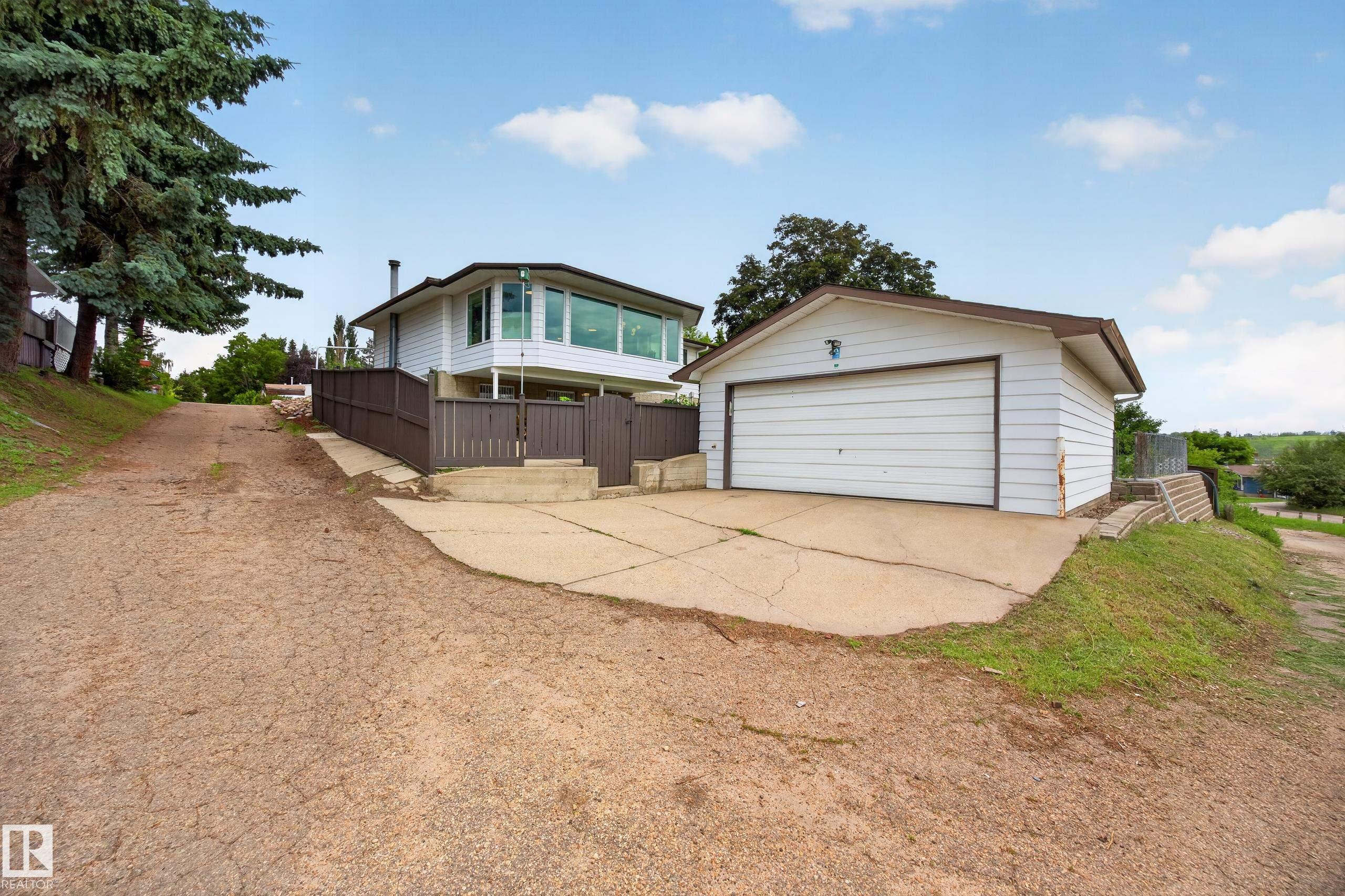 https://zimg.paragon.ice.com/ParagonImages/Property/PM/RAE/225410744/41/0/0/cf9fe5f18c410c909248dc6f5da70767/1/105a87af02df9501ee6b3125ab8b7737/225410744-3f0feaa3-f202-43fa-a5c1-829e3880b63a.JPG