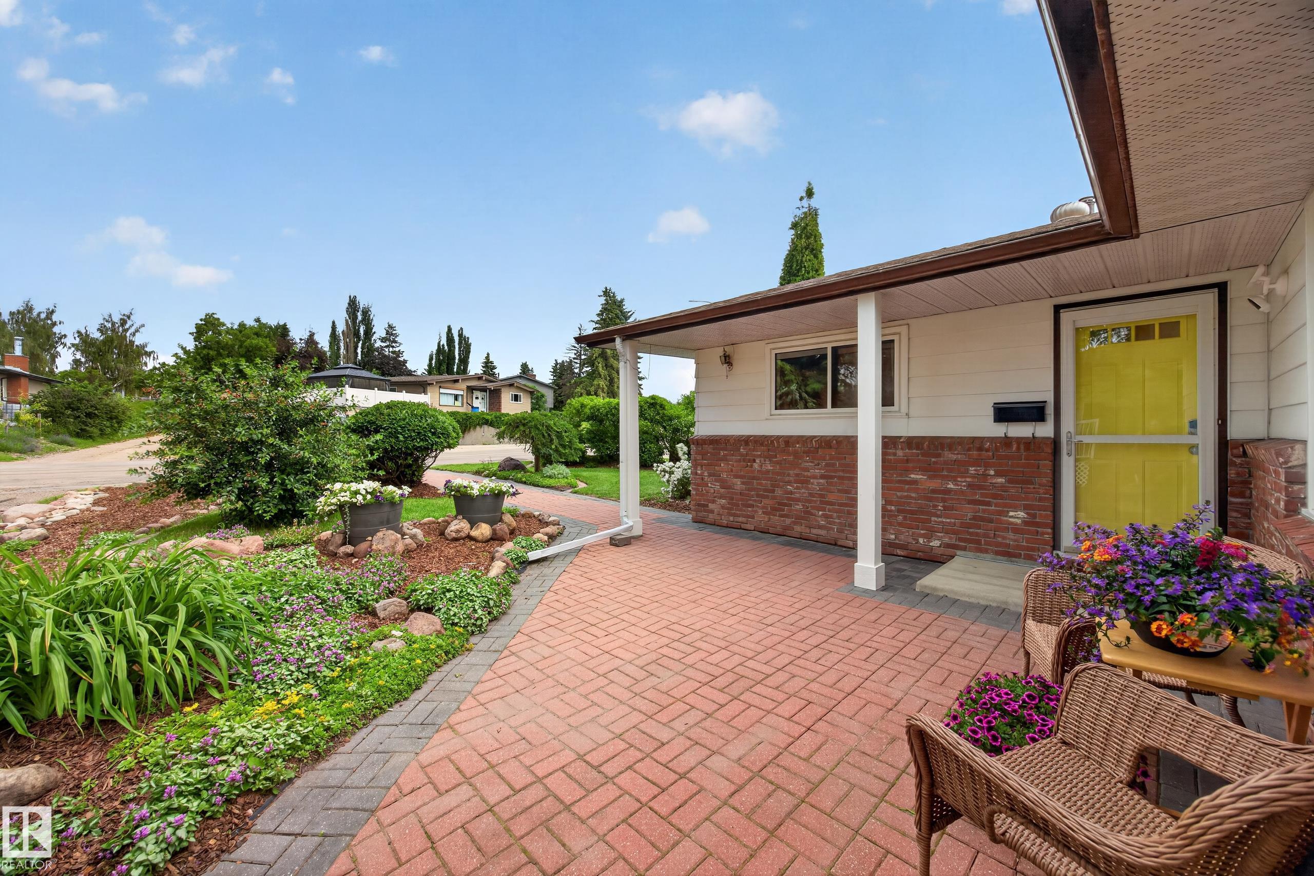 https://zimg.paragon.ice.com/ParagonImages/Property/PM/RAE/225410744/47/0/0/c3f31b646b438660ba51425b80784376/1/105a87af02df9501ee6b3125ab8b7737/225410744-750feb8e-a3b5-43db-8b28-a976347ee2cf.JPG