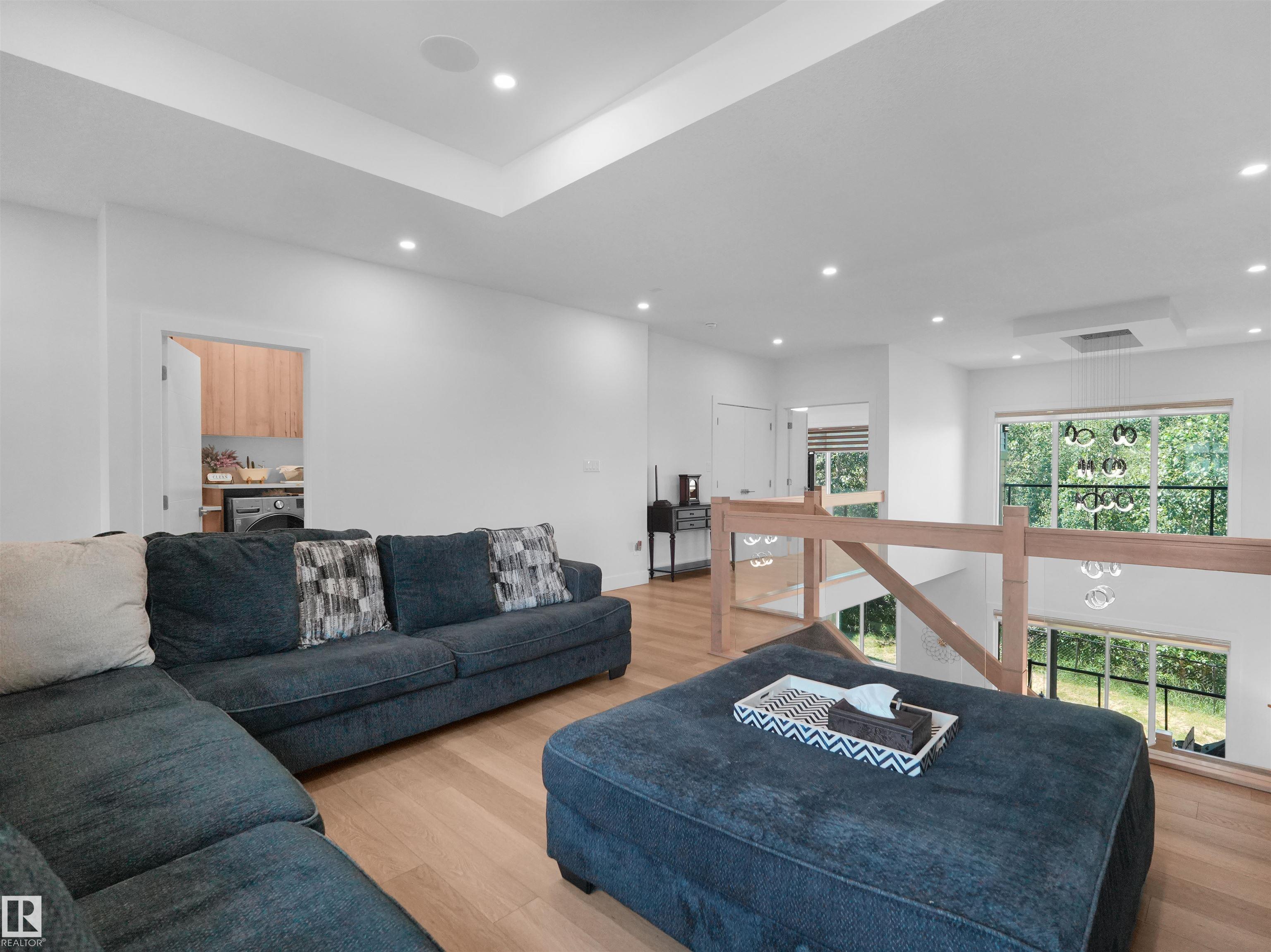 https://zimg.paragon.ice.com/ParagonImages/Property/PM/RAE/225410749/24/0/0/4b5ee3b582b7a434acc1ed9e5b4ac6cf/1/fffd2da5ce956348dfdeedc8c722aa71/225410749-5be43f01-12ac-448a-ae51-15a7f12c5cdf.JPG