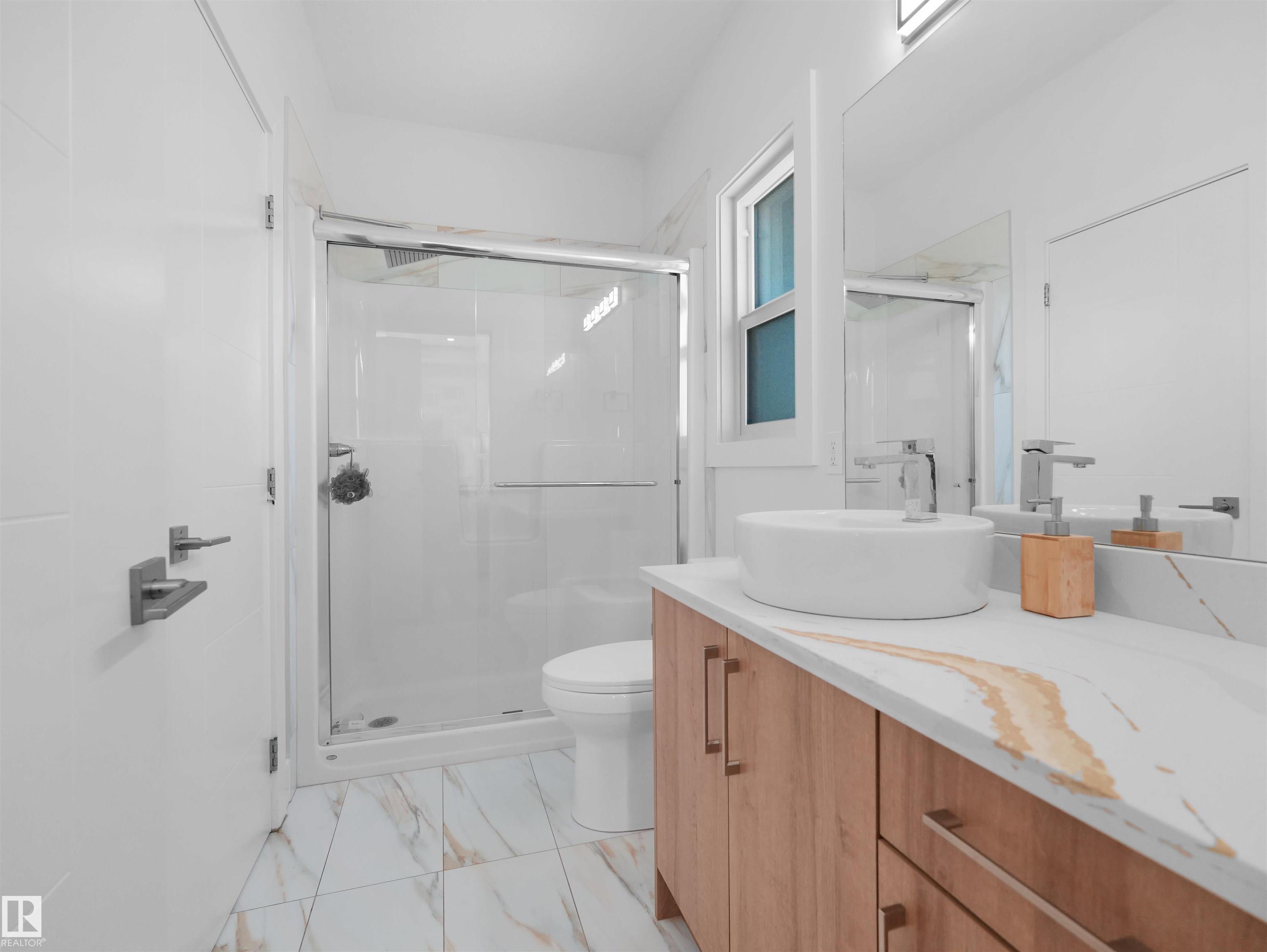 https://zimg.paragon.ice.com/ParagonImages/Property/PM/RAE/225410749/28/0/0/7380b722e7c83073b7406b46977fcfda/1/fffd2da5ce956348dfdeedc8c722aa71/225410749-52d756cc-6157-46d3-bad3-01e95a6dedea.JPG
