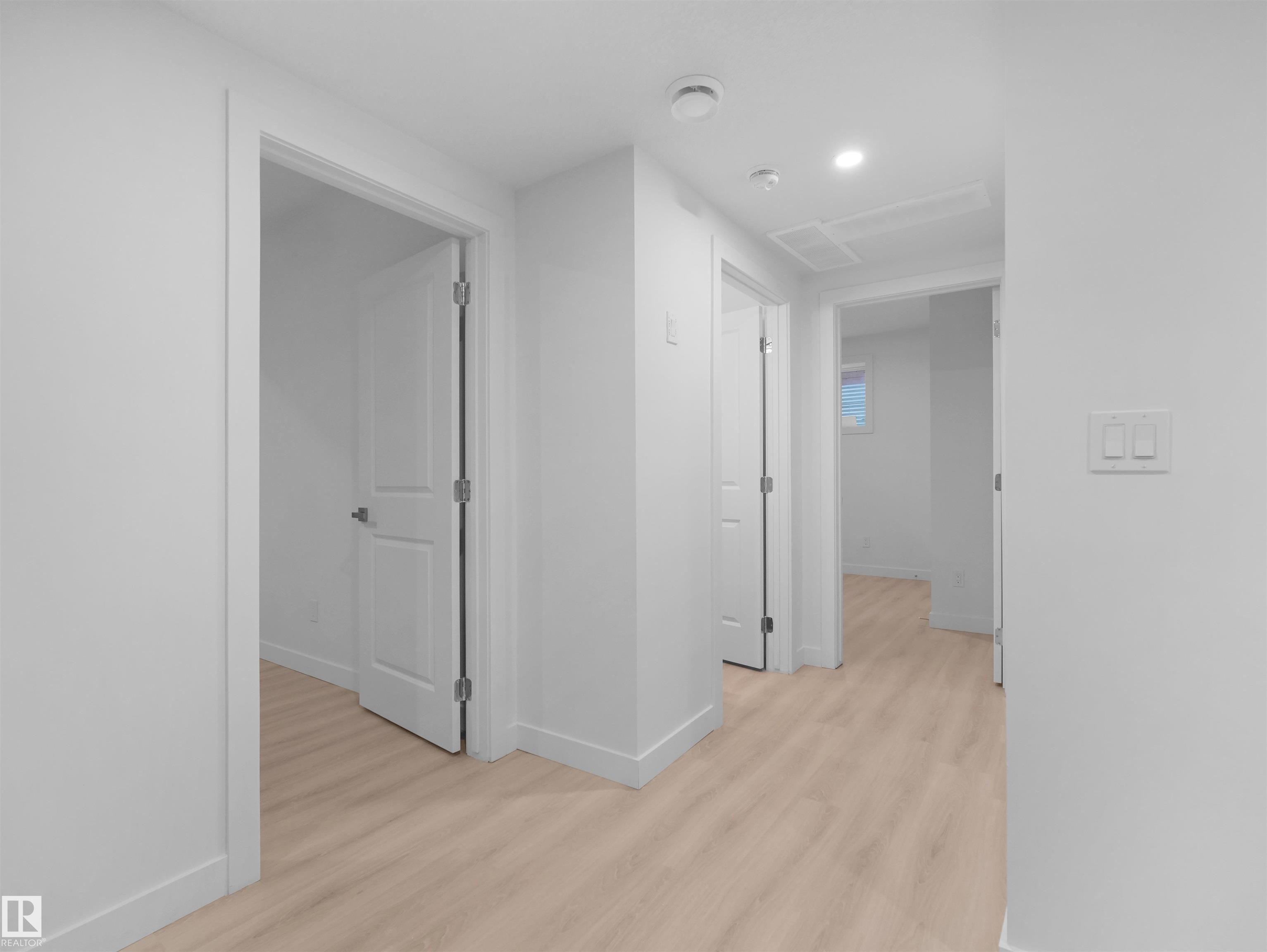 https://zimg.paragon.ice.com/ParagonImages/Property/PM/RAE/225410749/37/0/0/c8db16fd6f250d20b20a052044146437/1/fffd2da5ce956348dfdeedc8c722aa71/225410749-d8dcda88-b3d9-4718-b88e-a363970717ea.JPG