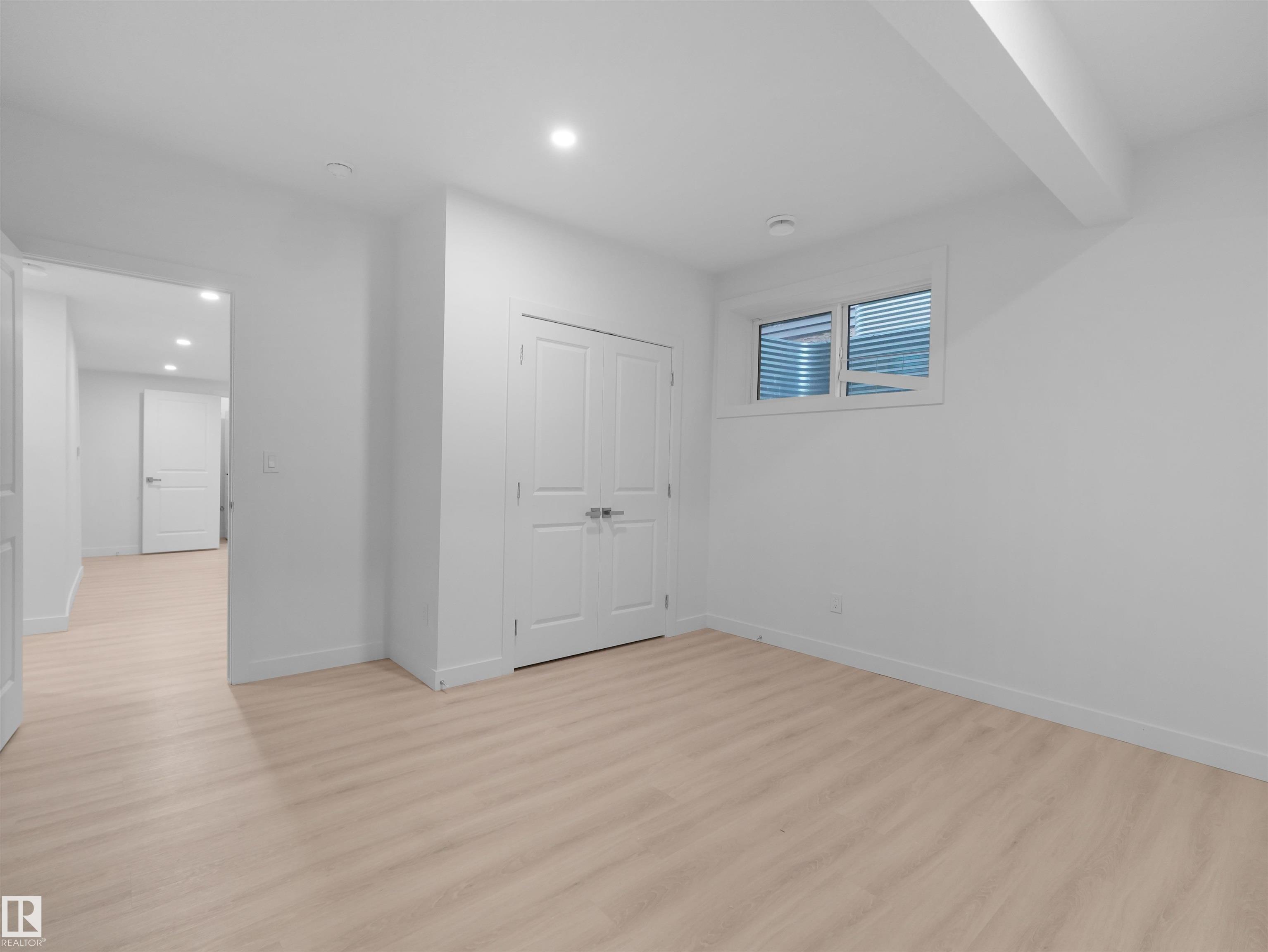 https://zimg.paragon.ice.com/ParagonImages/Property/PM/RAE/225410749/38/0/0/b5acc5e2dbabeb84b73eb9d252fc53d6/1/fffd2da5ce956348dfdeedc8c722aa71/225410749-d816d017-6b5f-4d00-a4d7-bf7f337eb7d0.JPG
