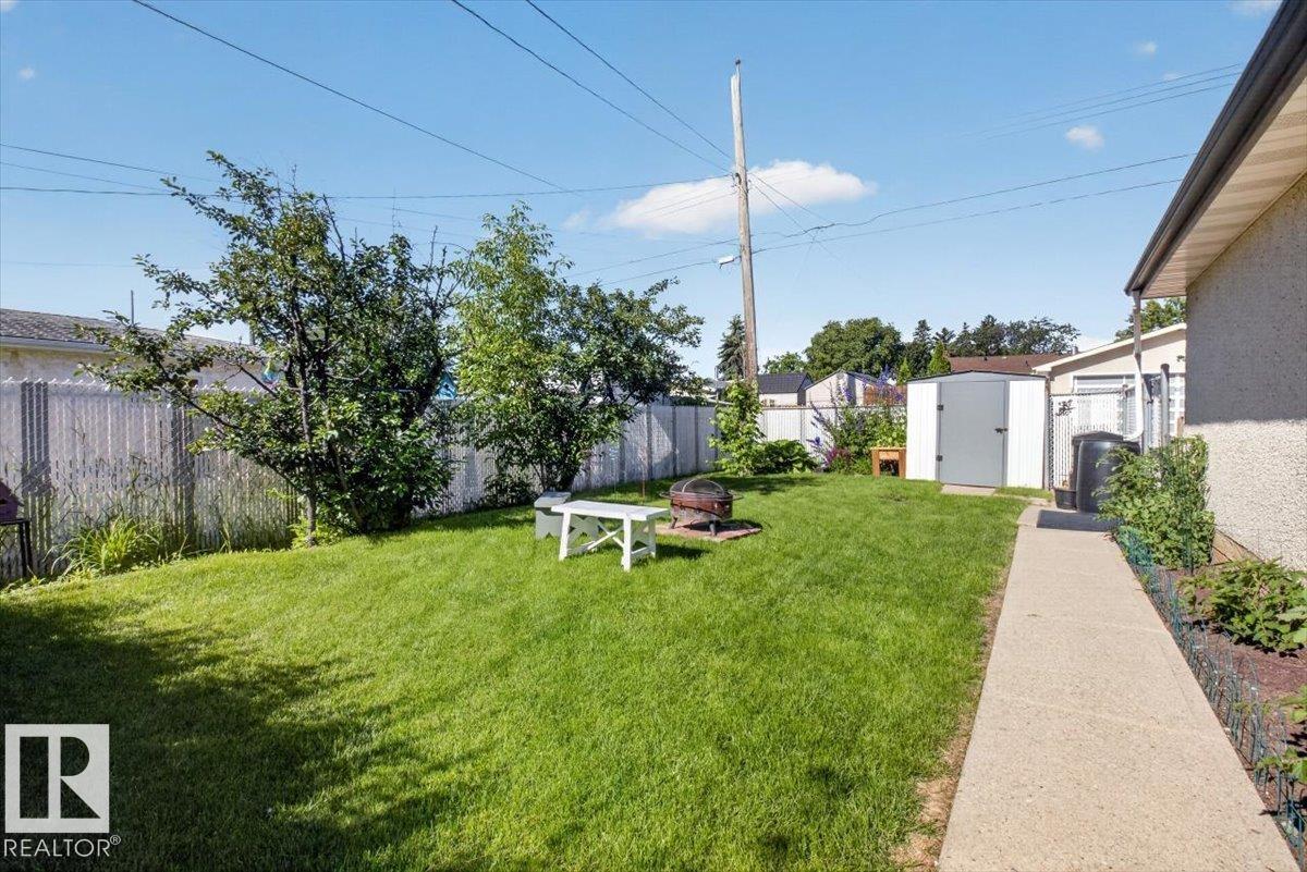 https://zimg.paragon.ice.com/ParagonImages/Property/PM/RAE/225410775/17/0/0/8ed2cdc2edf9253efd1b7929ec7c4bbf/1/299db2e0120f851bb1d77181bf89dbd9/225410775-23d12fa5-1611-4eed-a725-b2fa97565d0e.JPG