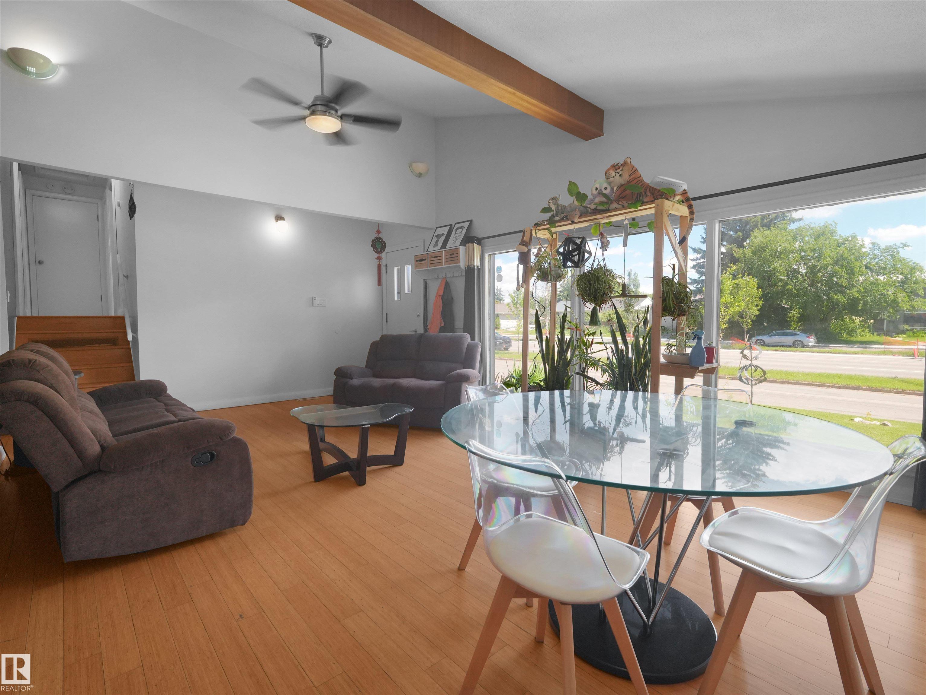 https://zimg.paragon.ice.com/ParagonImages/Property/PM/RAE/225410777/11/0/0/c45ebdde65b4da012a41218cc740c743/1/8ffccb03959b673da48f92d343fd7be2/225410777-8a5dd4c2-ac0c-47d0-aea3-78909fcb53a1.JPG