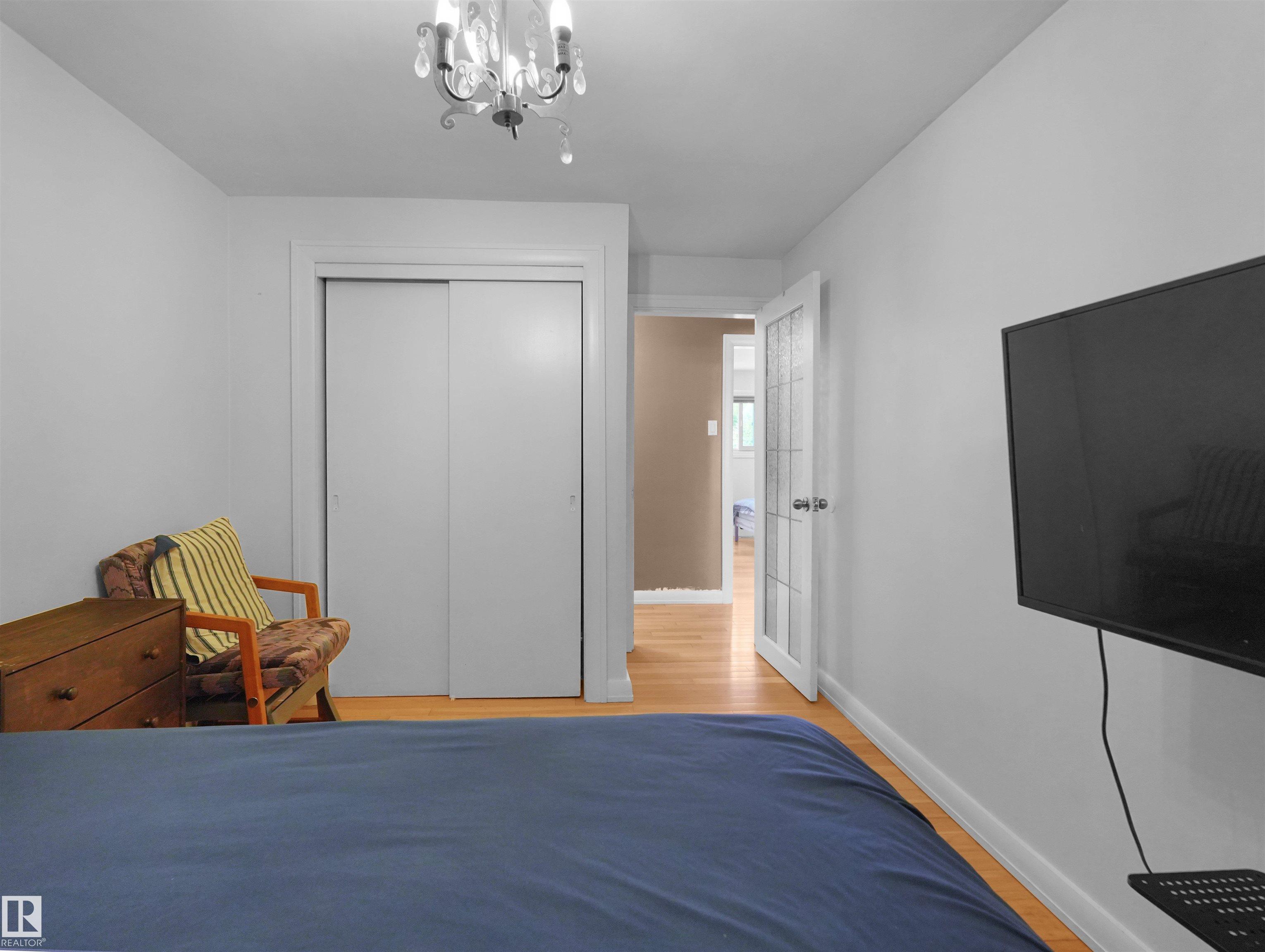 https://zimg.paragon.ice.com/ParagonImages/Property/PM/RAE/225410777/26/0/0/a3d03dd7bc661fbc0b27d8d1f51c82eb/1/8ffccb03959b673da48f92d343fd7be2/225410777-49e96092-552b-4eb4-a9e8-e21001137766.JPG