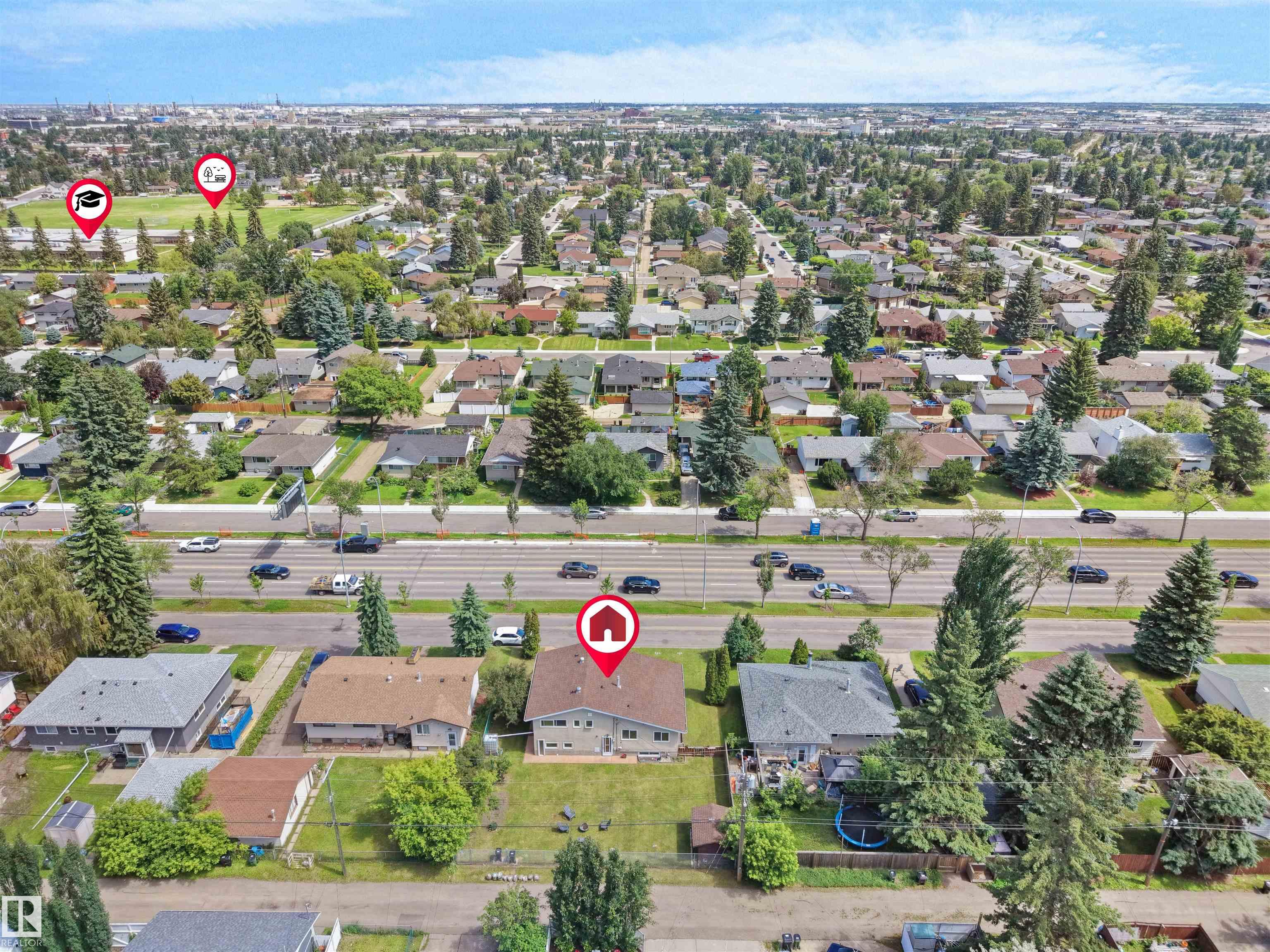 https://zimg.paragon.ice.com/ParagonImages/Property/PM/RAE/225410777/44/0/0/ba1e03e60d017833d5c5a759ad682900/1/8ffccb03959b673da48f92d343fd7be2/225410777-5856b8cf-64c2-4b02-a18a-73c3642df7d5.JPG