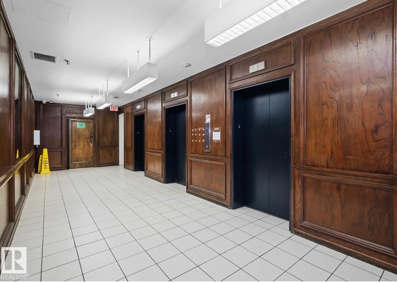 https://zimg.paragon.ice.com/ParagonImages/Property/PM/RAE/225410782/25/0/0/d9bd727a01bd6f918cd6270c5a1085e4/1/1f403c8670f7f15600c76fa1a25a3c67/225410782-9fe126e8-d6fa-4c4b-9d4c-901075e42329.JPG