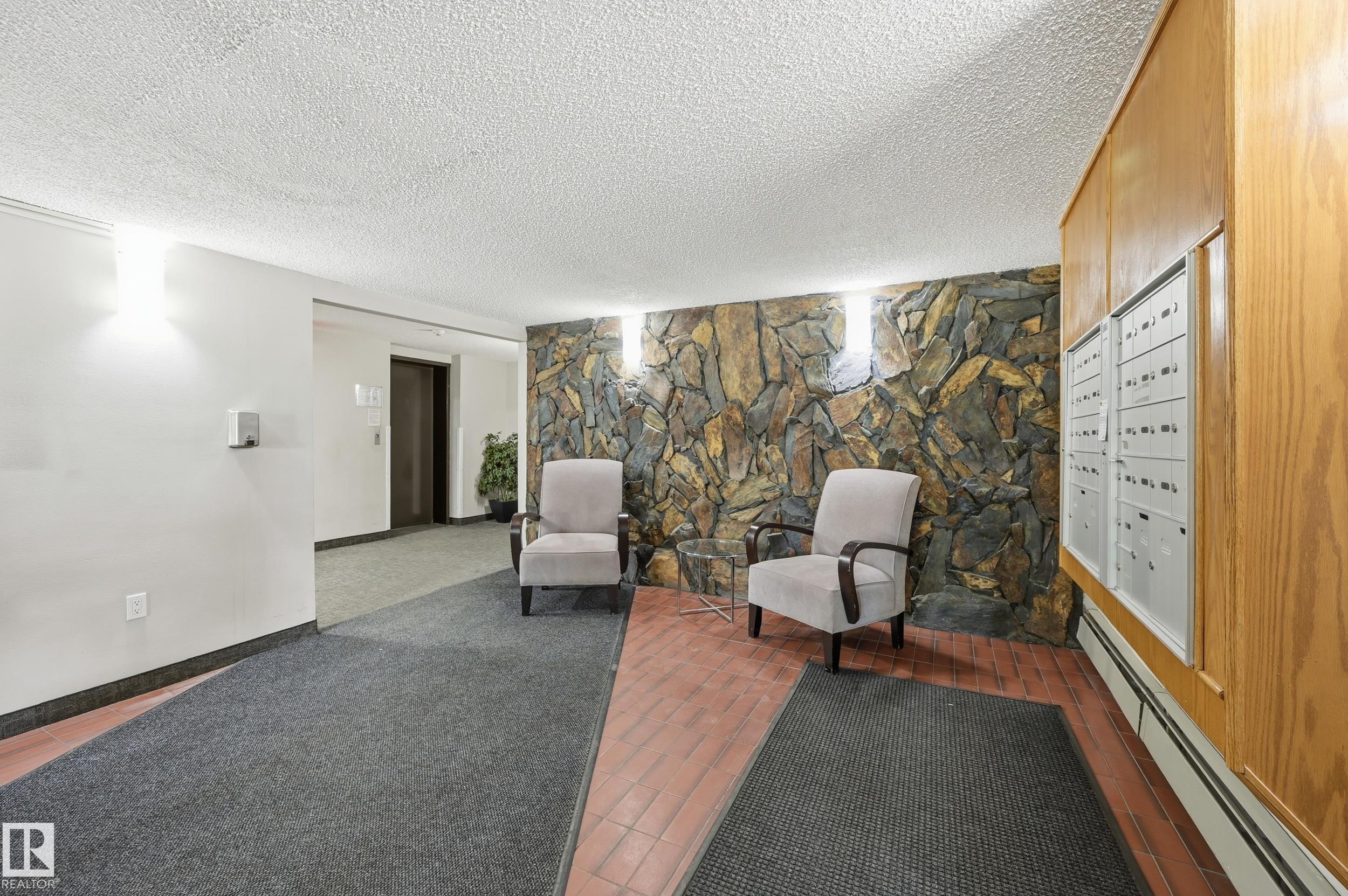 https://zimg.paragon.ice.com/ParagonImages/Property/PM/RAE/225410783/16/0/0/4382ee18e84ff7526441d3b0c1b6bd9c/1/c80419a20d90db0b0c3c541db7e74d93/225410783-1d6718dd-6591-4fa6-8cf0-f06e756b1365.JPG