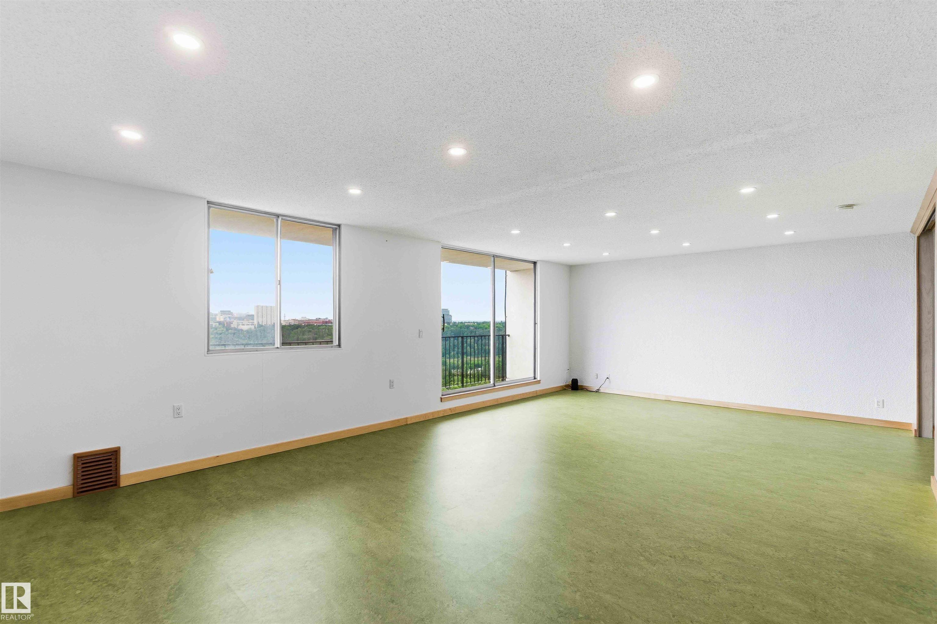 Photo 16 at 1008 - 11307 99 Avenue NW, Wîhkwêntôwin, Edmonton