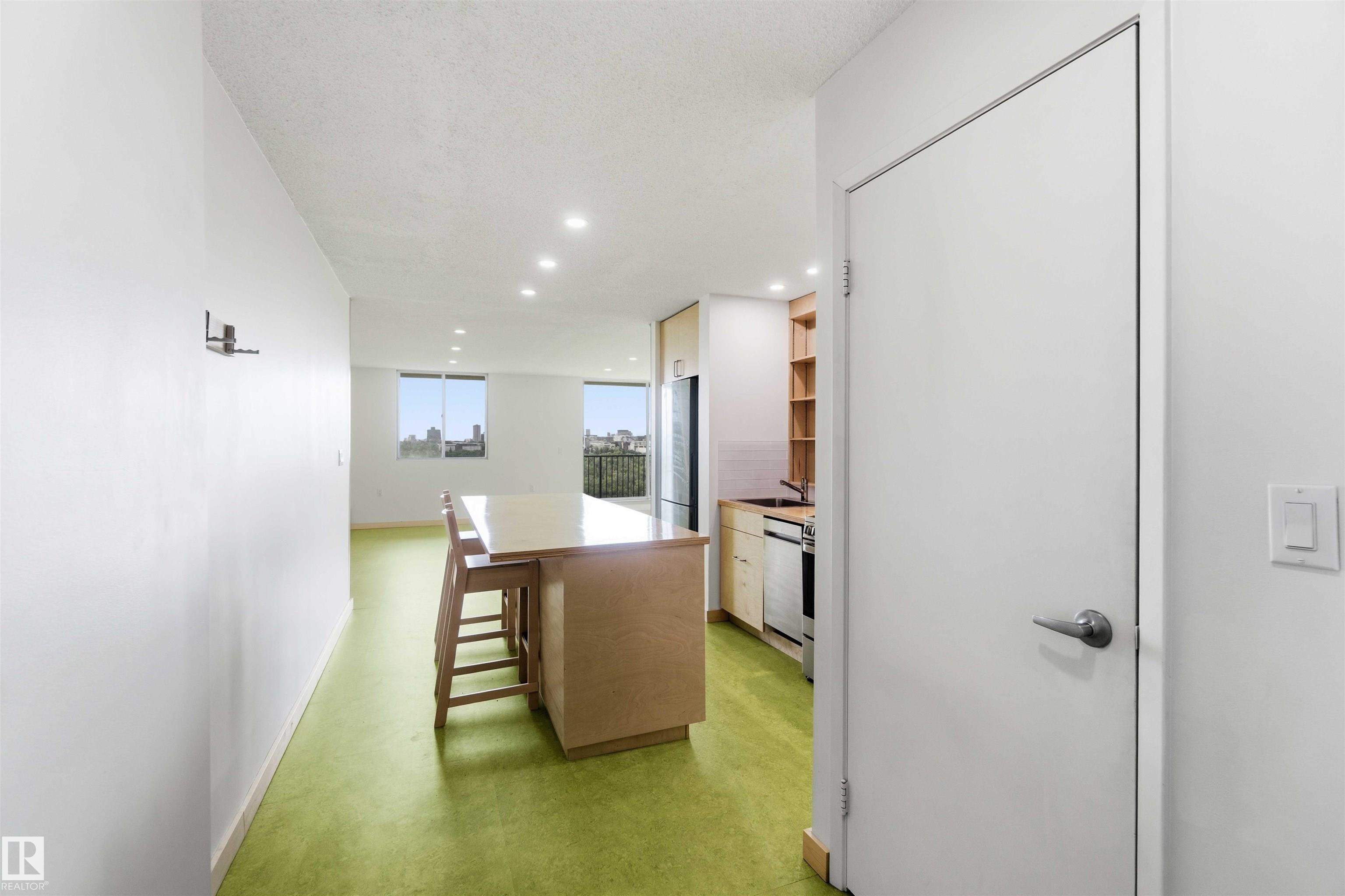 1008 - 11307 99 Avenue NW, Wîhkwêntôwin, Edmonton