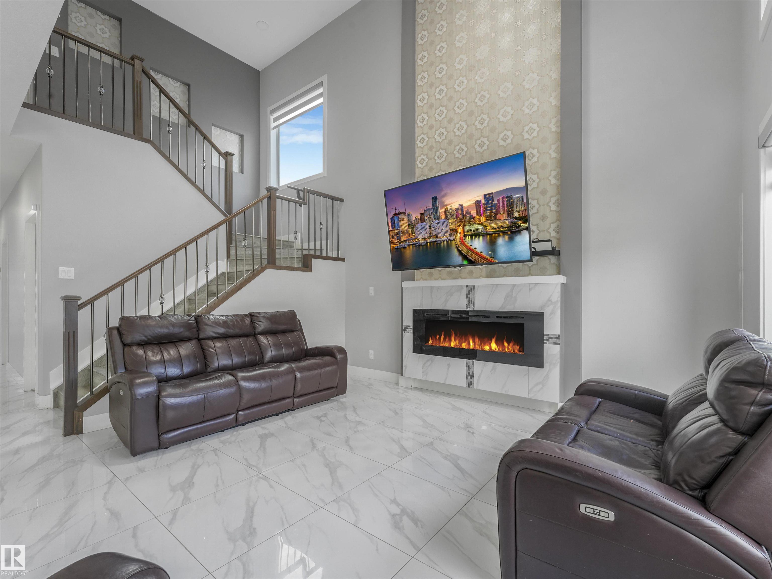 https://zimg.paragon.ice.com/ParagonImages/Property/PM/RAE/225410807/10/0/0/209aa21659b44edf92ff00a7f024e0f1/1/6b086ebca0c2730a539f77e72fc72336/225410807-e2118d5e-81cf-4ebc-b5cb-b08e6b023191.JPG
