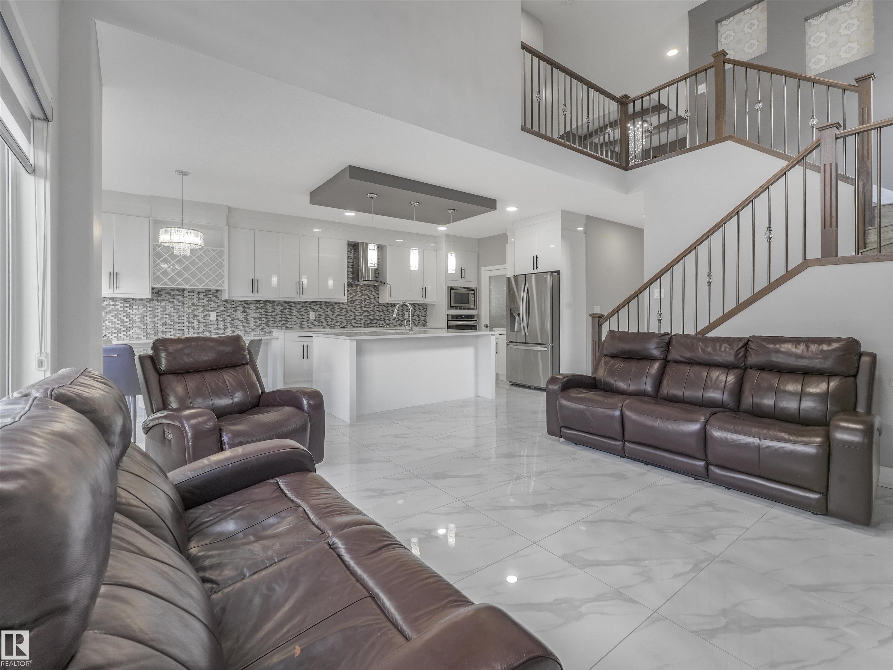 https://zimg.paragon.ice.com/ParagonImages/Property/PM/RAE/225410807/11/0/0/afe896297d43c4c8ccb09527df8c4e44/1/6b086ebca0c2730a539f77e72fc72336/225410807-7f4fe12b-83ac-4340-91c3-9afb2c323db6.JPG