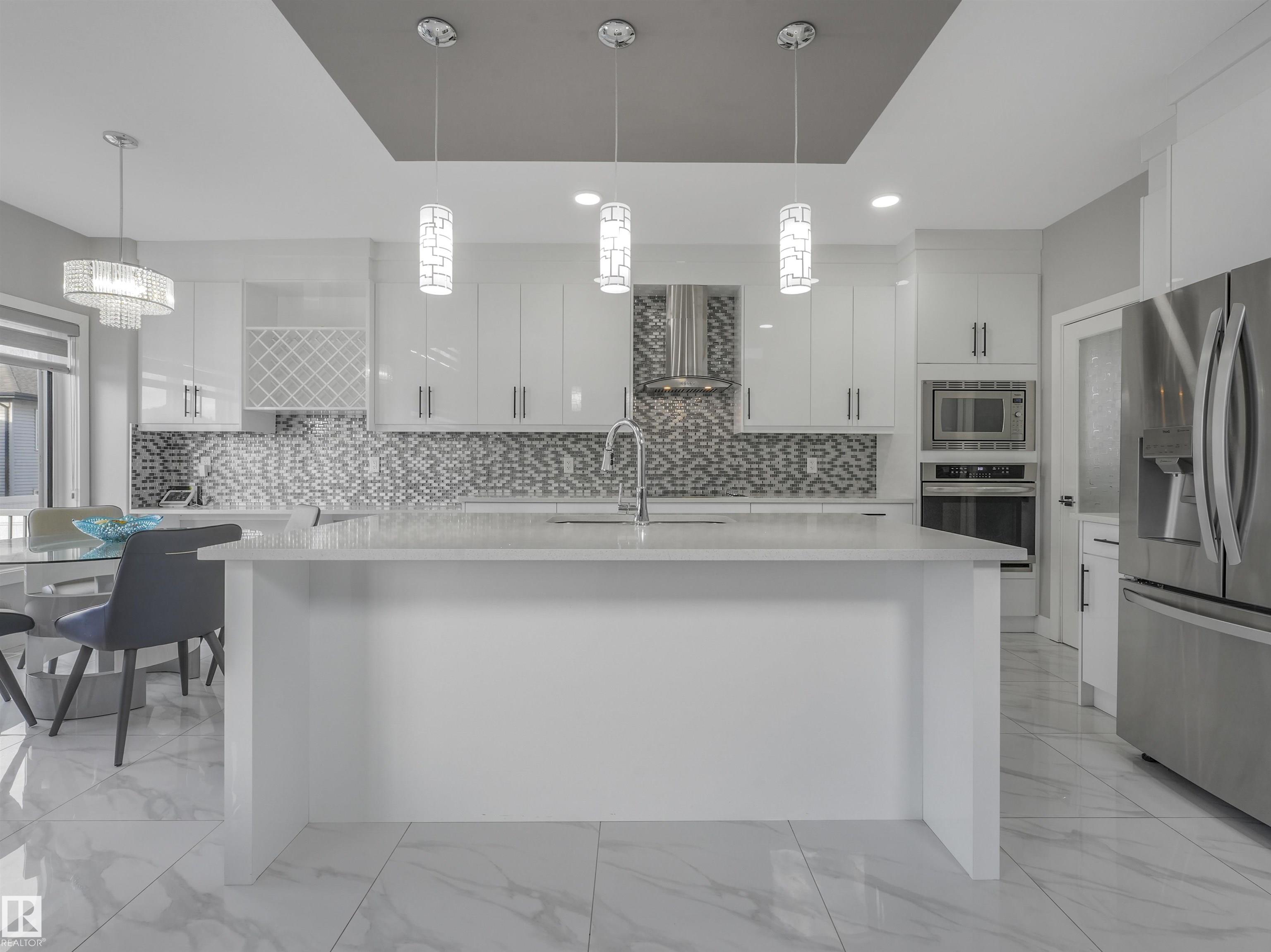 https://zimg.paragon.ice.com/ParagonImages/Property/PM/RAE/225410807/12/0/0/db3ca93bfc56e6e2d00aa5881ab028ae/1/6b086ebca0c2730a539f77e72fc72336/225410807-85b4c150-c1fb-470b-89b2-146a0c228f48.JPG