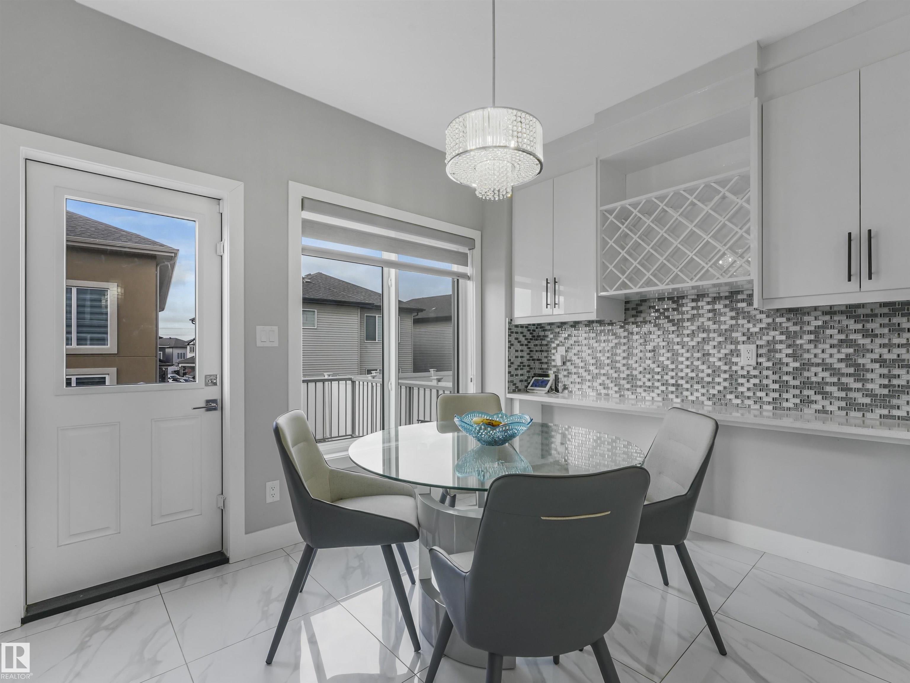 https://zimg.paragon.ice.com/ParagonImages/Property/PM/RAE/225410807/20/0/0/f9d36be1267a7b0e9a81af0a2359cba9/1/6b086ebca0c2730a539f77e72fc72336/225410807-a19c7c8b-6e43-47da-9c9a-522948fa649e.JPG
